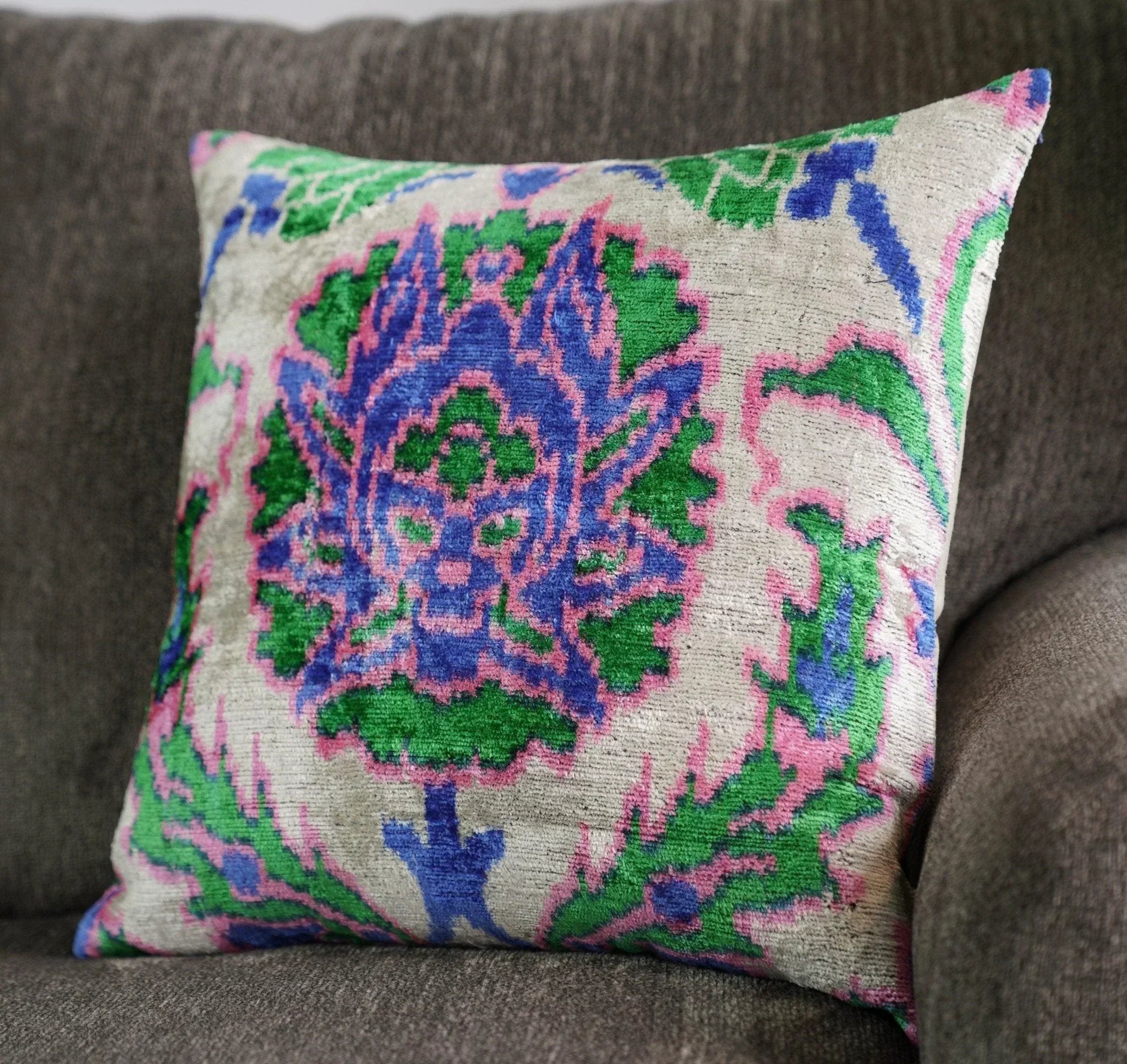 Canvello Farmhouse Throw Pillows For Couch - 18x18 Canvello