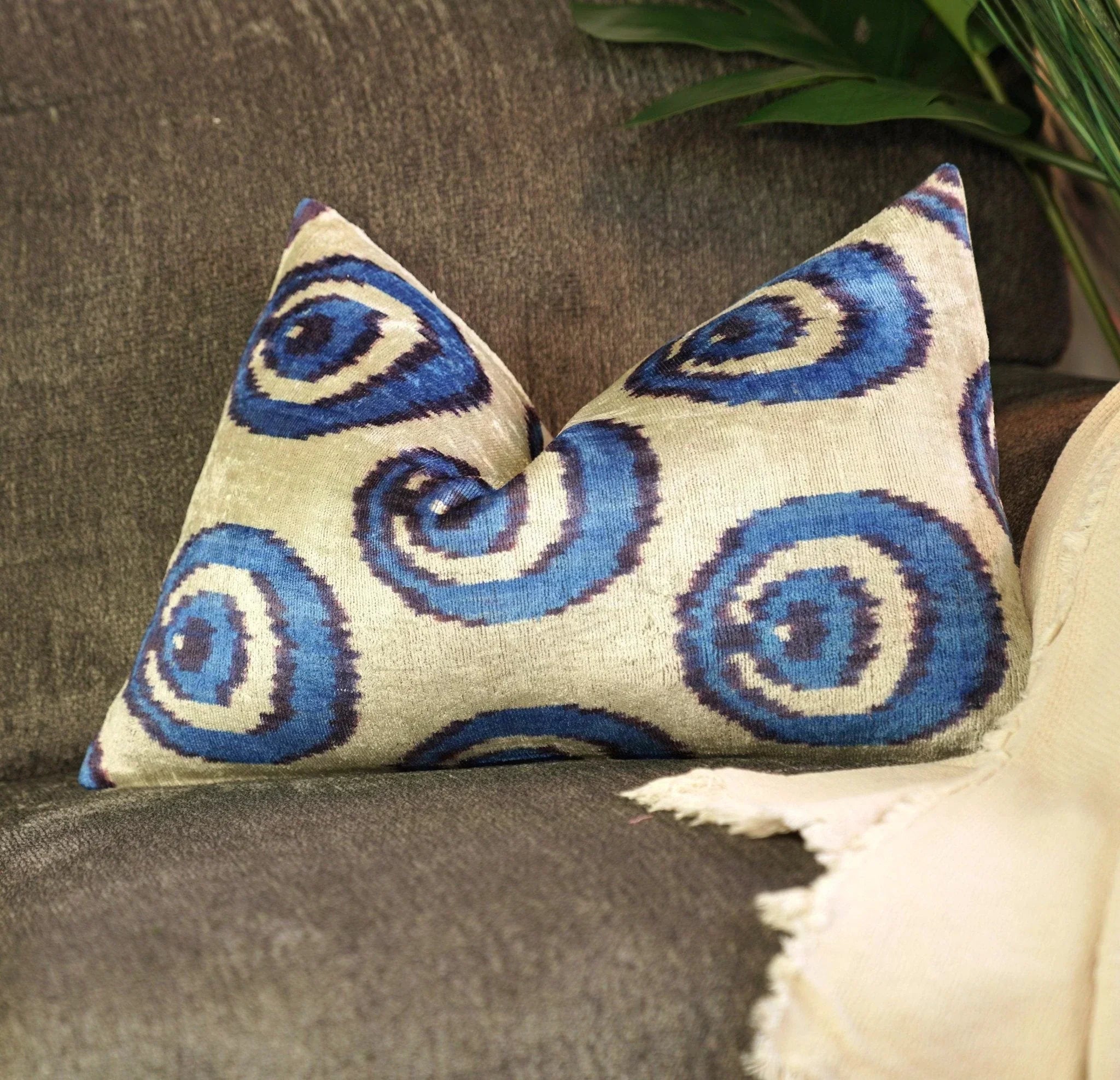 Canvello Habdmade Velvet Blue Throw Pillow + Down Insert - 16x24 Canvello