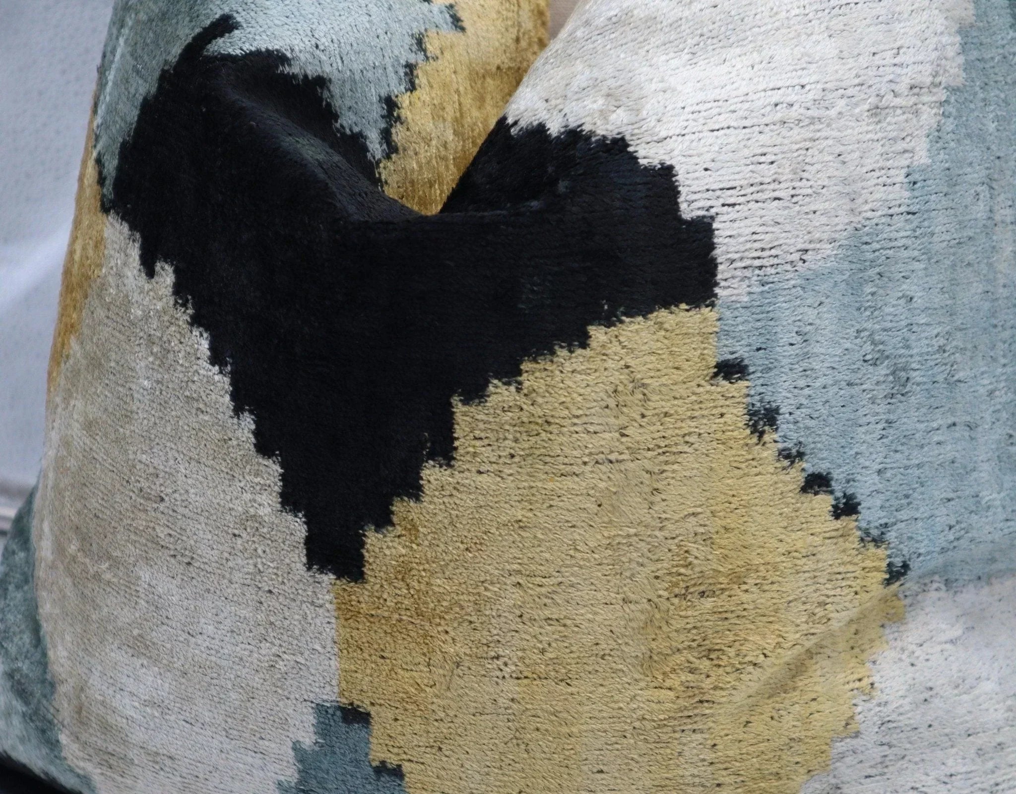 Canvello Hand Woven Multi Color Throw Pillows | 20 x 20 in (50 x 50 cm) Canvello