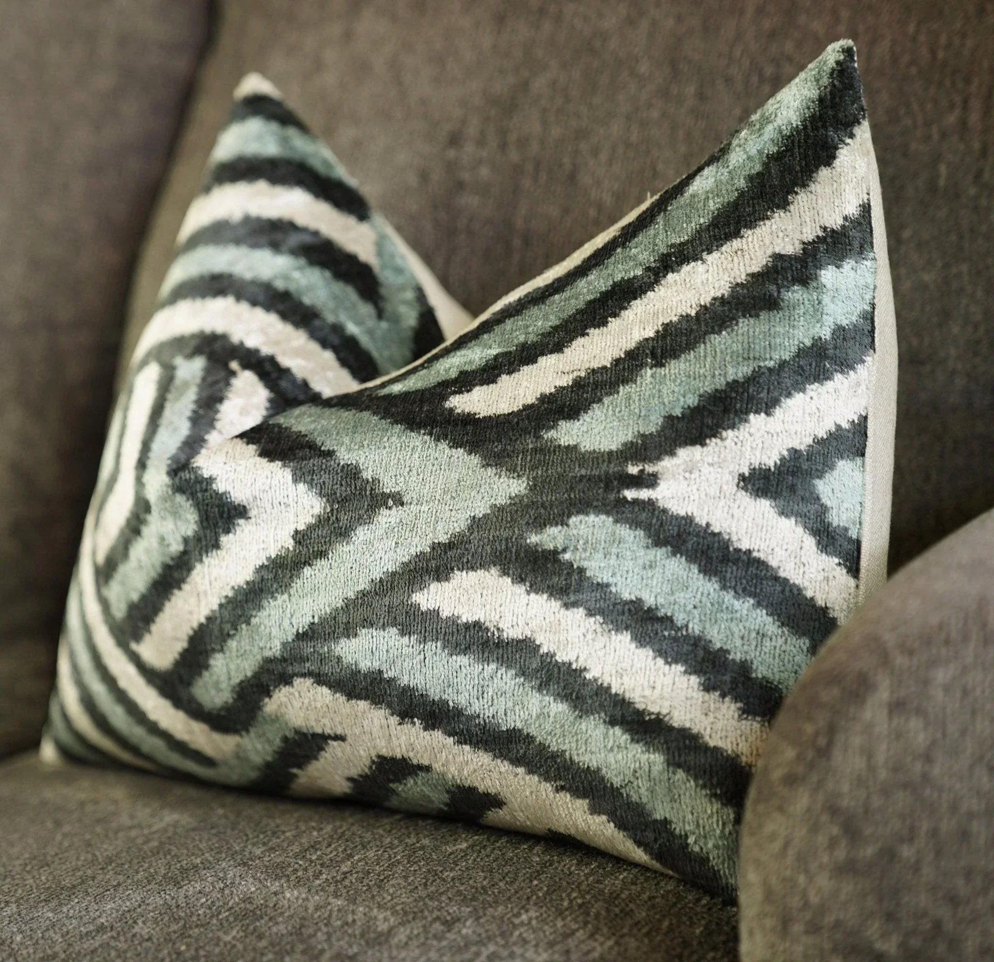Canvello Handmade Decorative Gray Black Throw Pillows - 16x24 in Canvello