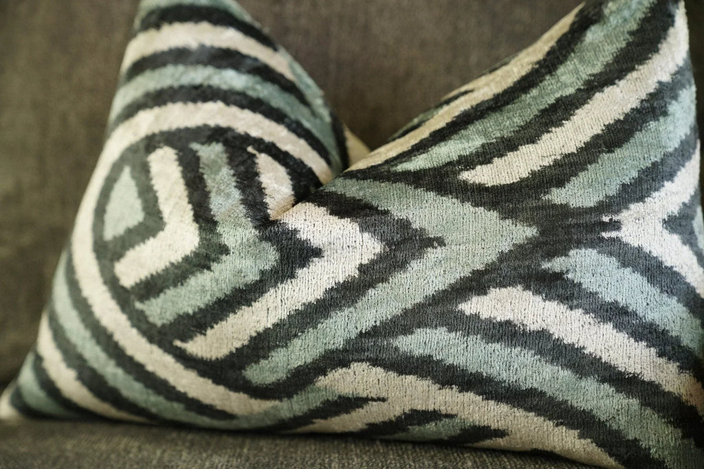 Canvello Handmade Decorative Gray Black Throw Pillows - 16x24 in Canvello