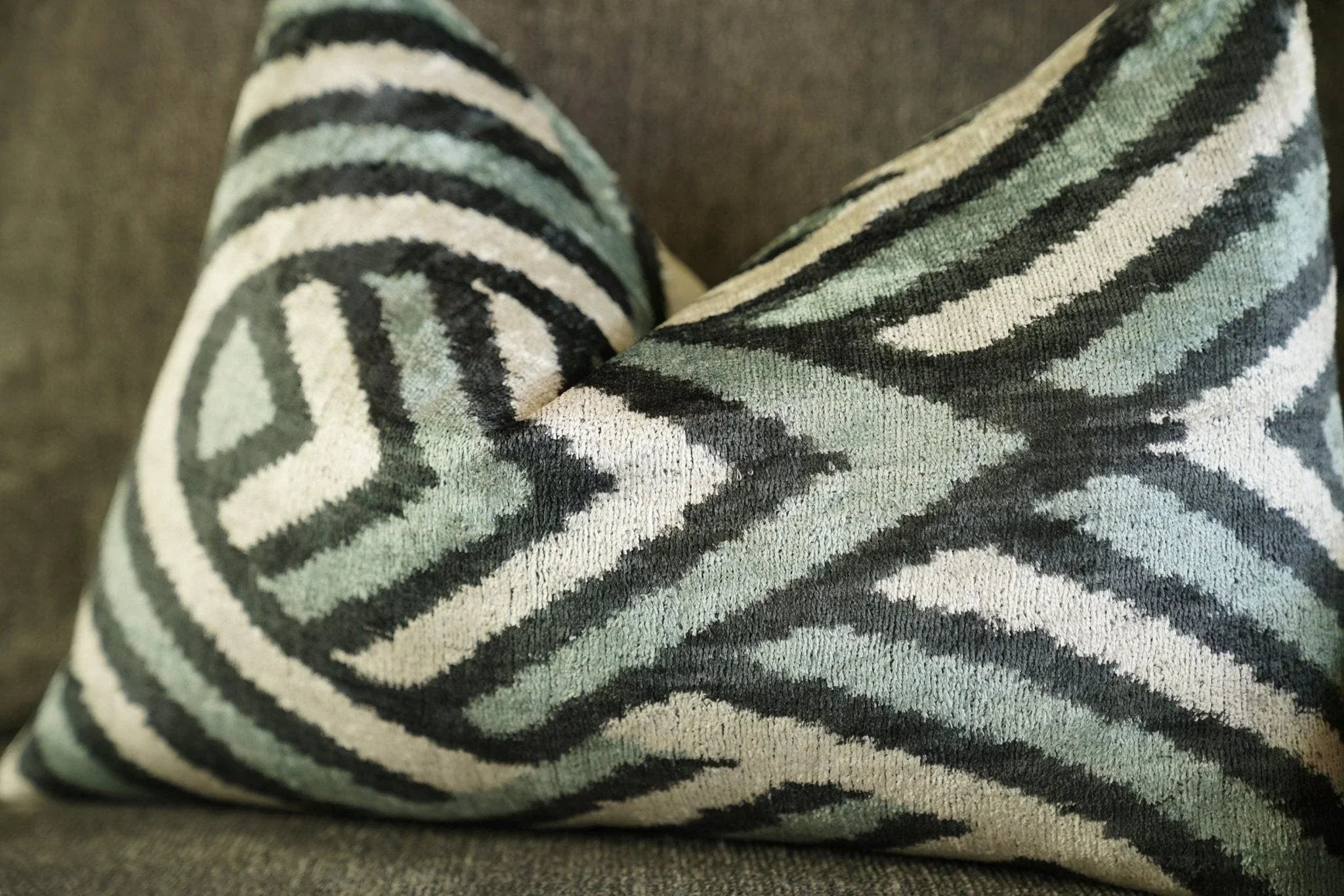 Canvello Handmade Decorative Gray Black Throw Pillows - 16x24 in Canvello