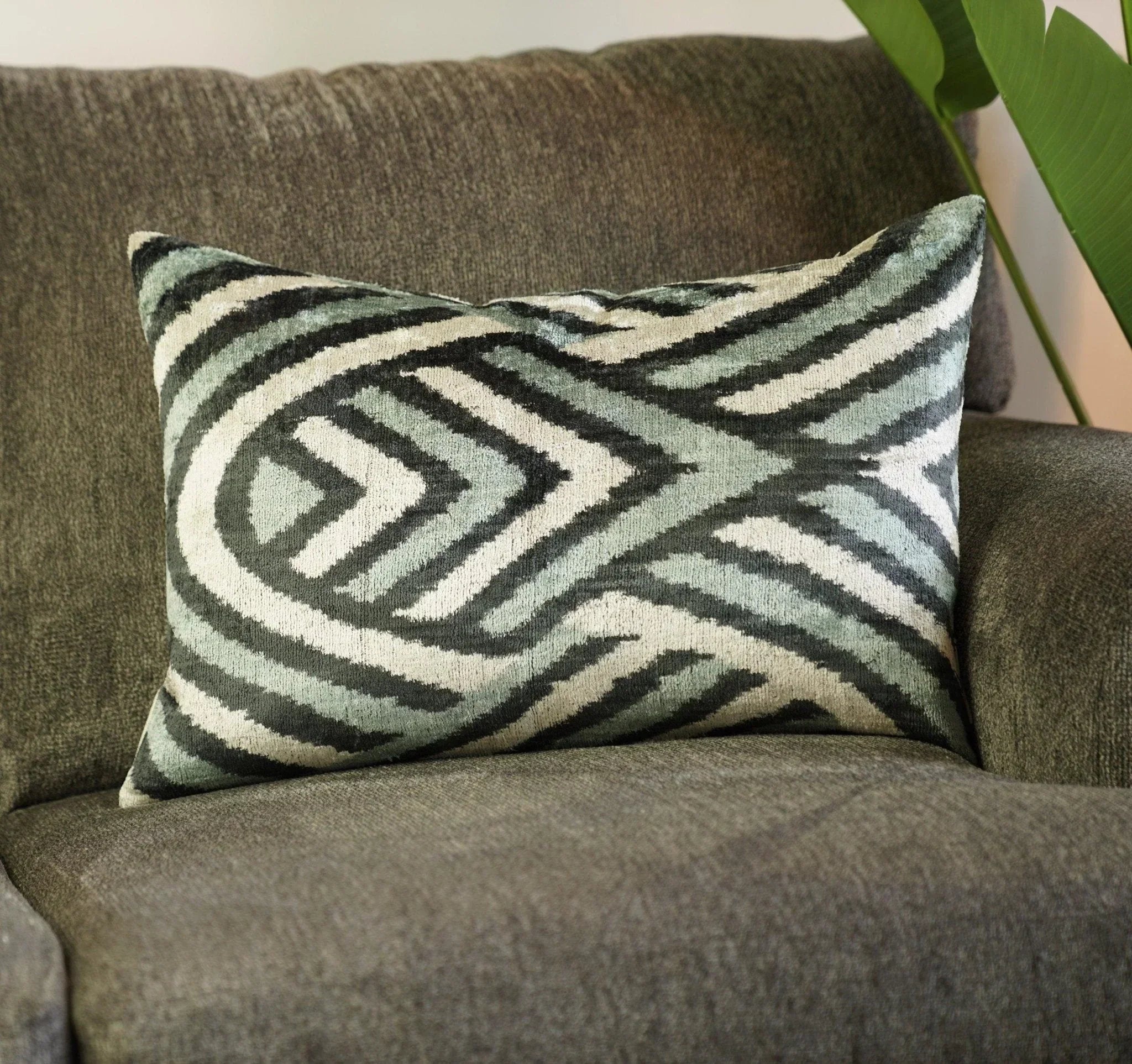 Canvello Handmade Decorative Gray Black Throw Pillows - 16x24 in Canvello