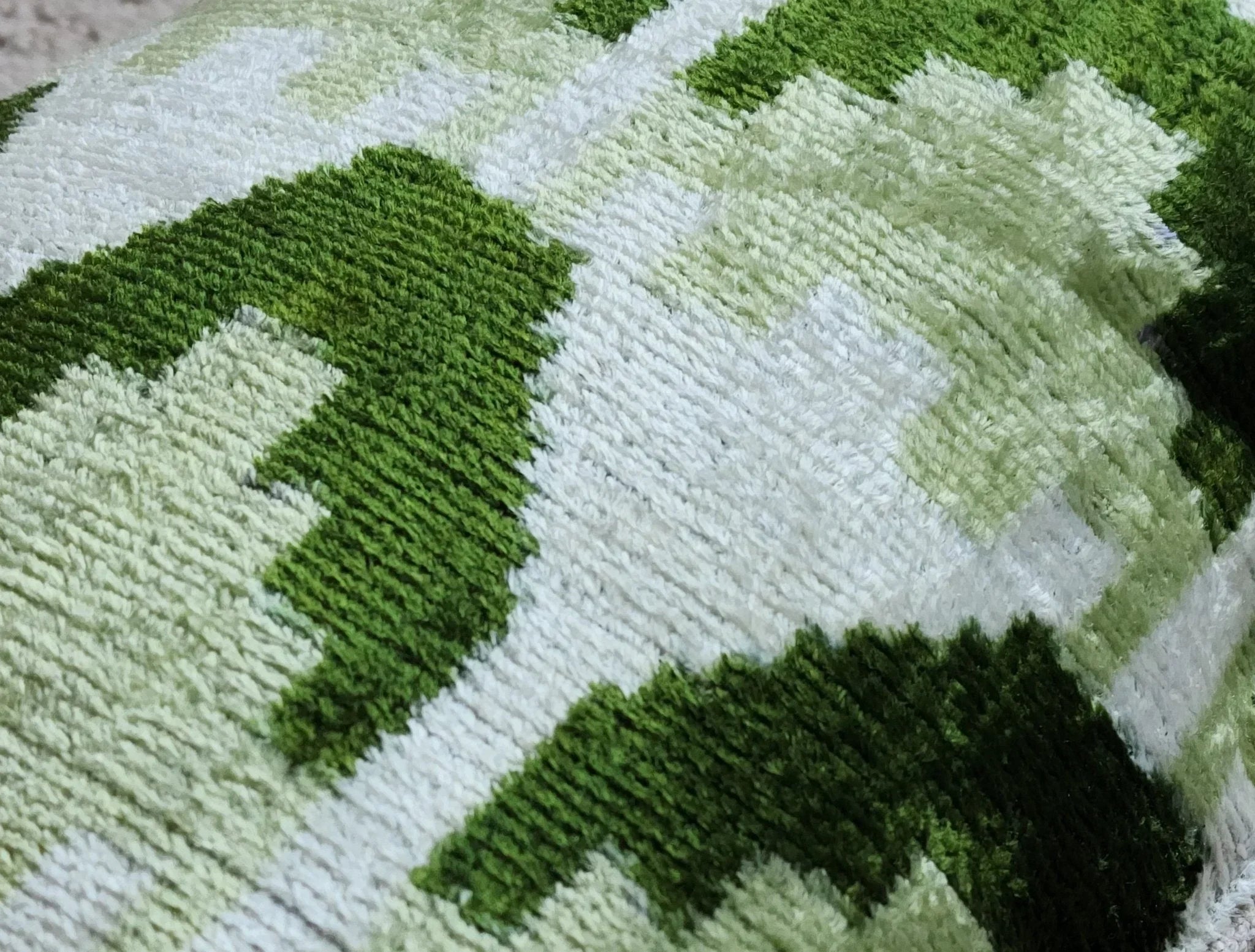 Canvello Handmade Green Geometric Silk Velvet Ikat pillow - 11"X15" Canvello