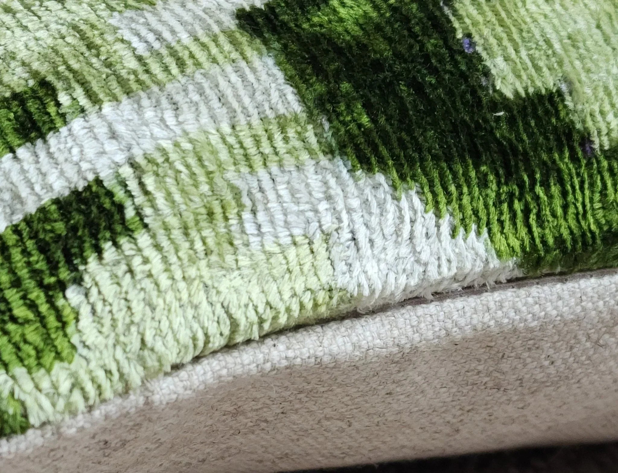 Canvello Handmade Green Geometric Silk Velvet Ikat pillow - 11"X15" Canvello