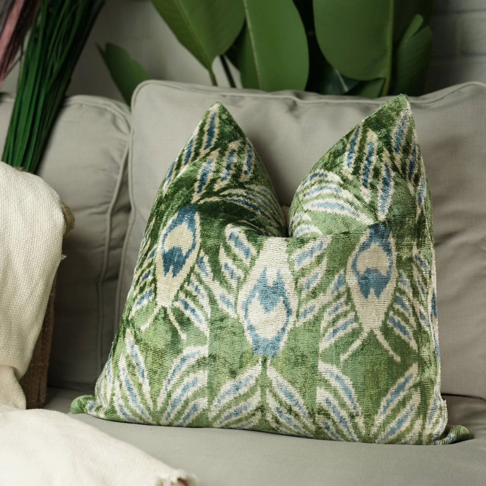 Canvello Handmade Green Pillows For Couch | 20 x 20 in (50 x 50 cm) Canvello