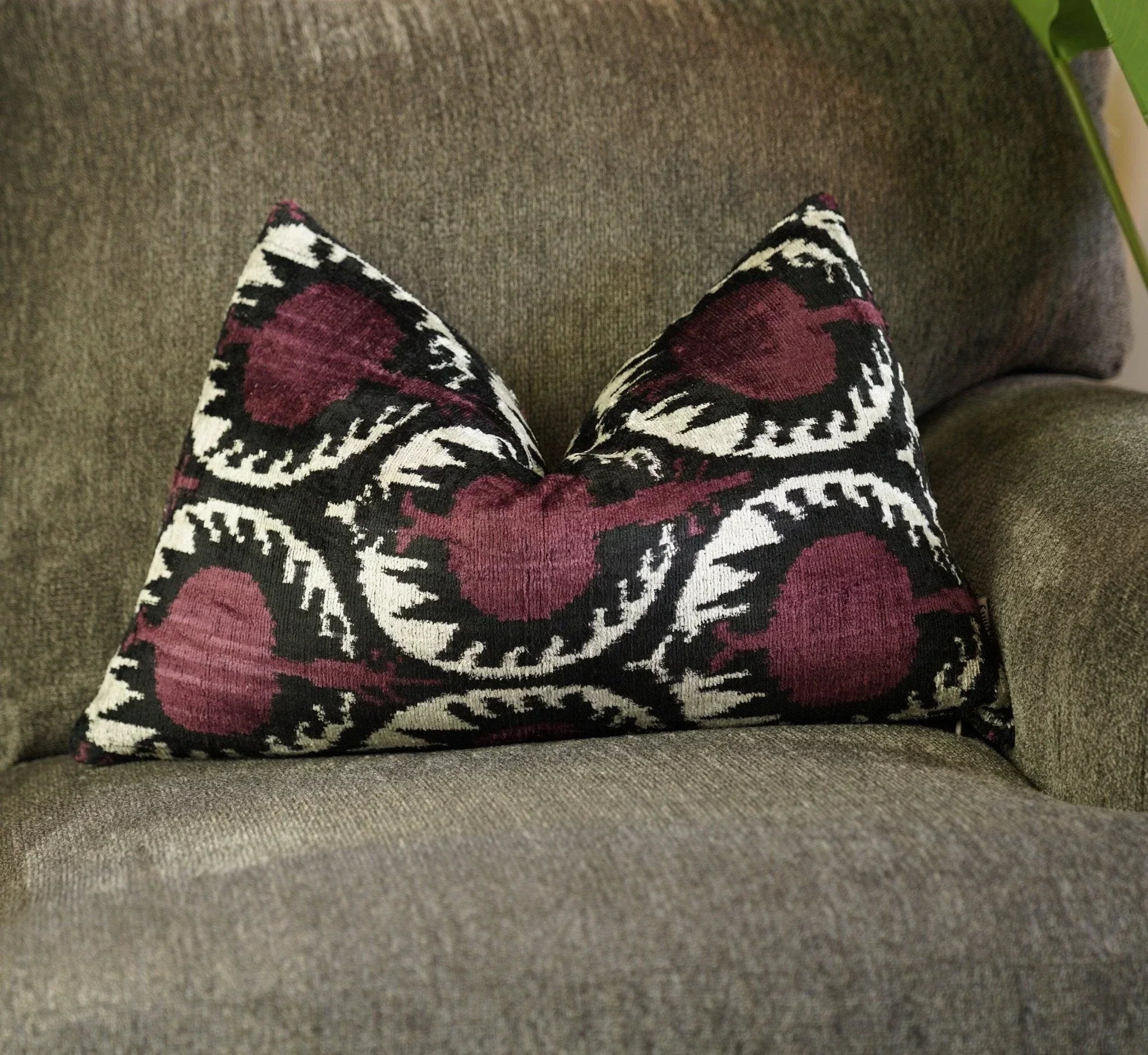 Canvello Handmade Purple Pomegranate Lumbar Pillow For Couch - 16x24 in Canvello