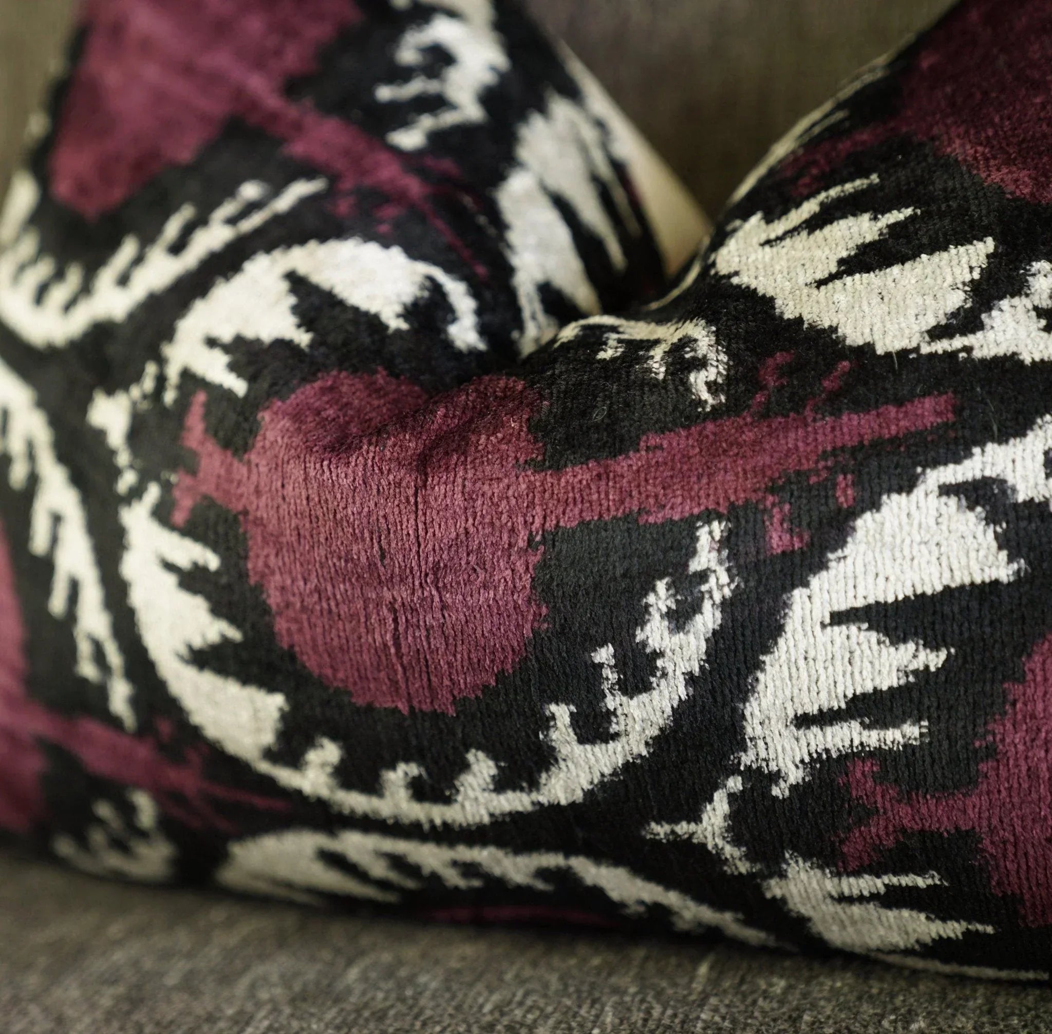 Canvello Handmade Purple Pomegranate Lumbar Pillow For Couch - 16x24 in Canvello