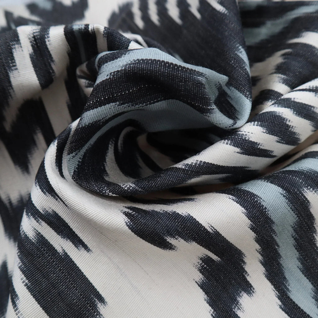 Canvello Handmade Silk Decorative Throw Pillow with Down Filled Insert Canvello