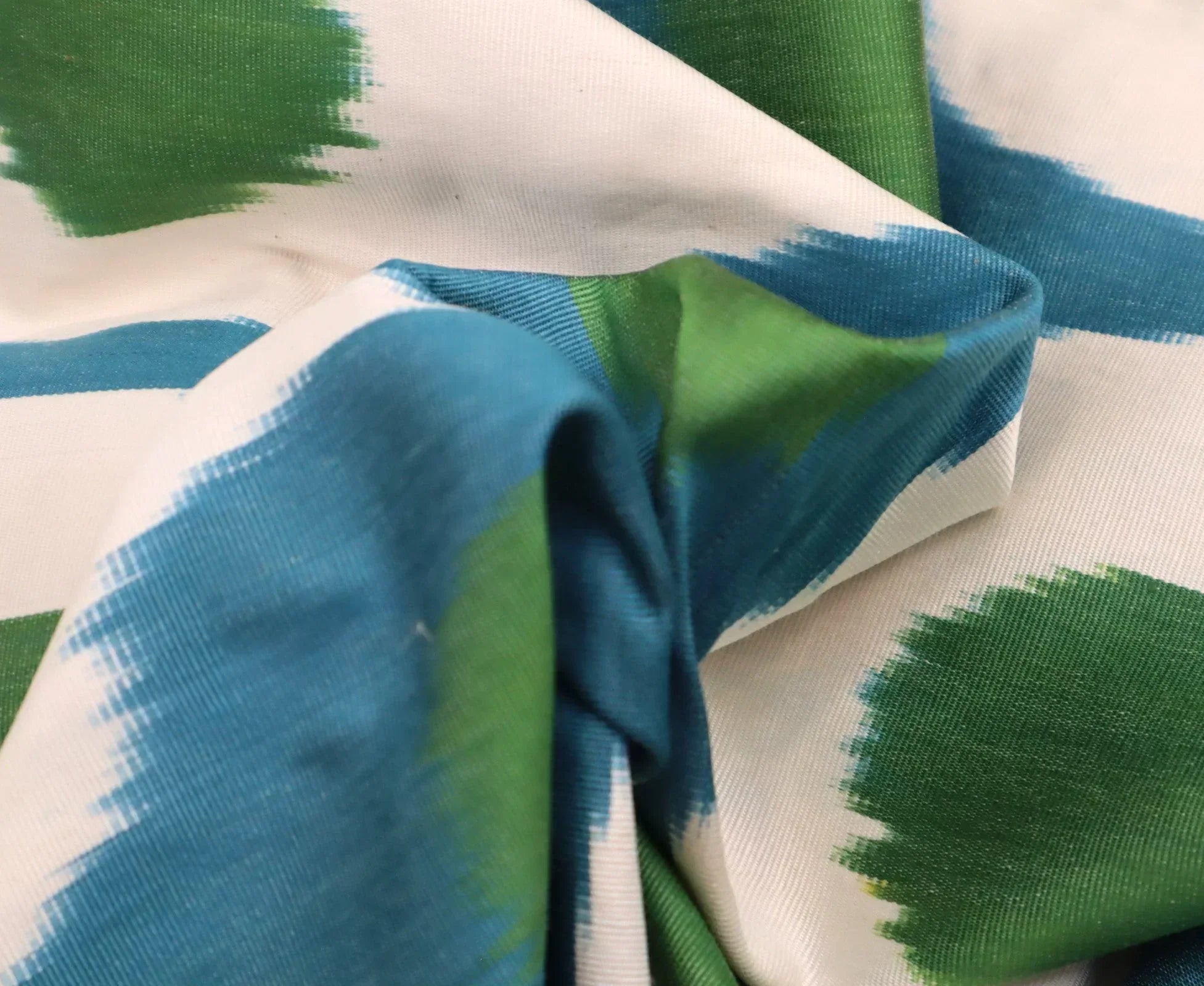 Canvello Handmade Silk Decorative Throw Pillow with Down Filled Insert Canvello