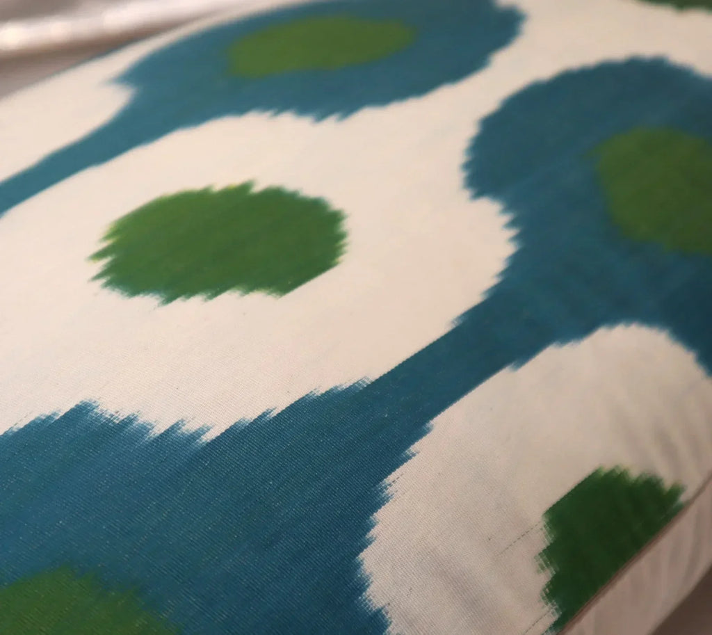 Canvello Handmade Silk Decorative Throw Pillow with Down Filled Insert Canvello