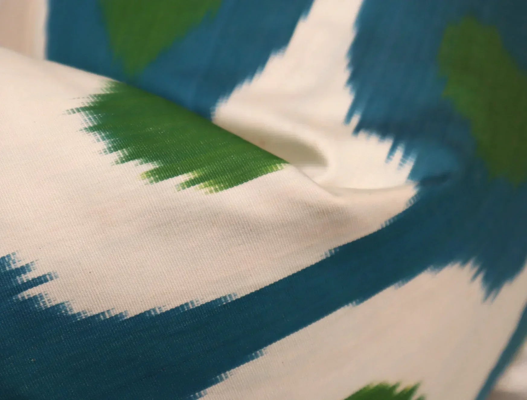 Canvello Handmade Silk Decorative Throw Pillow with Down Filled Insert Canvello