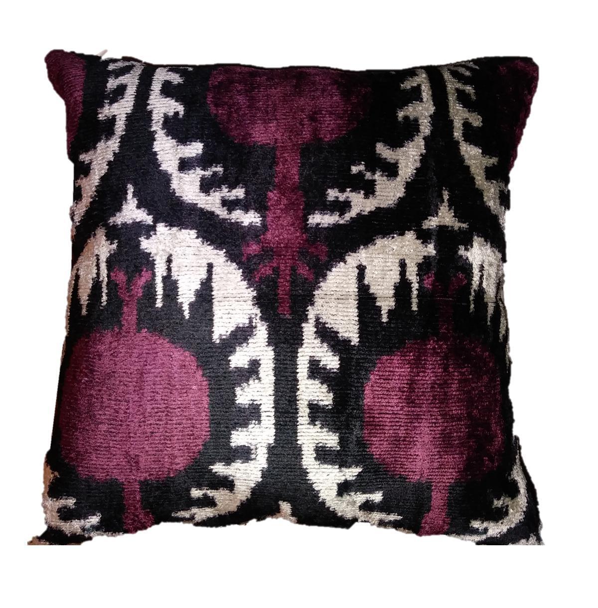 Canvello Handmade Stylish Velvet Throw Pillow - 20'' X 20'' Canvello