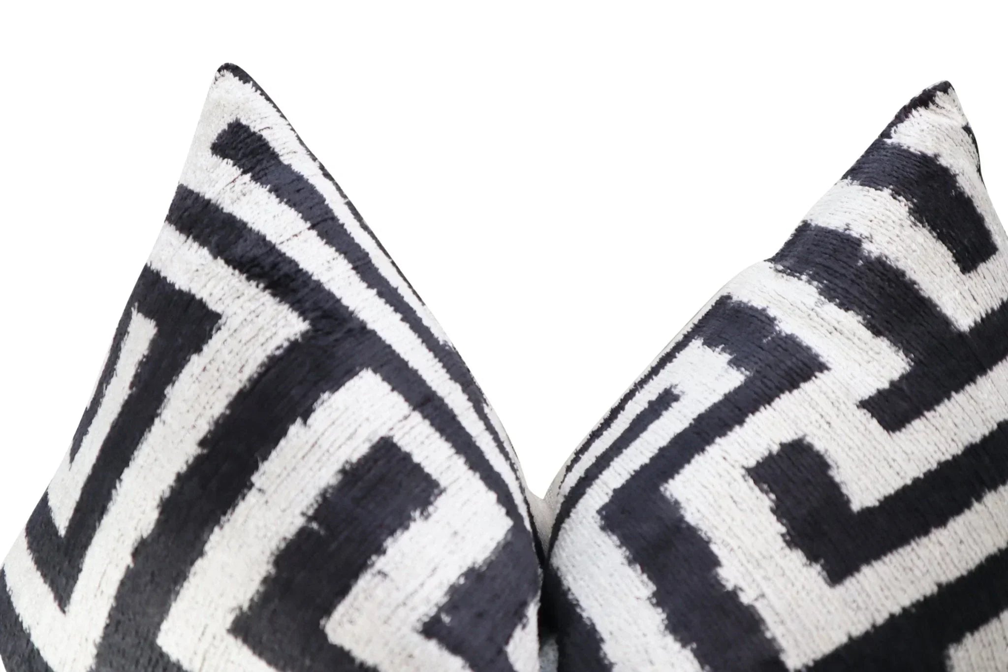 Canvello Luxury Decorative Black White Throw Pillow | 16 x 24 in (40 x 60 cm) Canvello