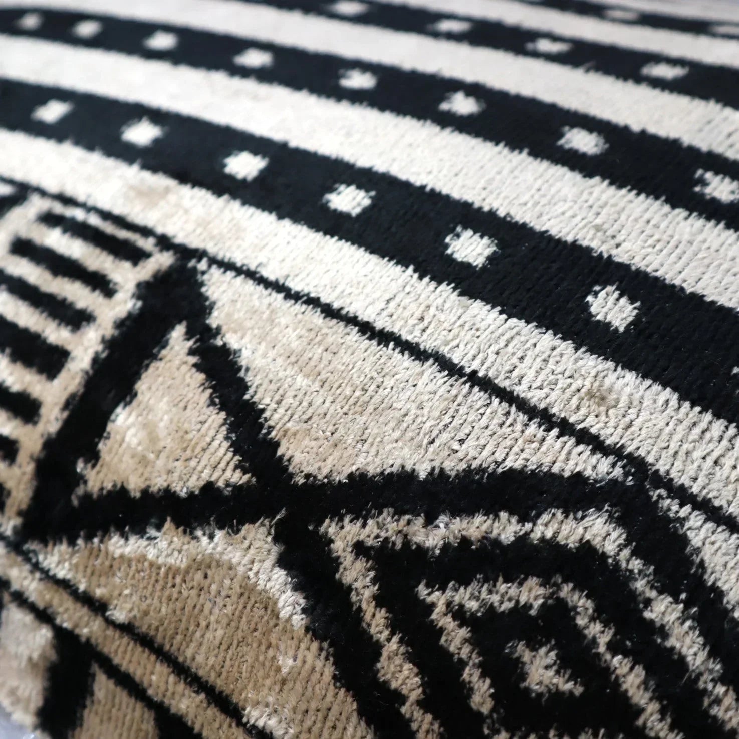 Canvello Luxury Decorative Black & White Throw Pillow | 16 x 24 in (40 x 60 cm) Canvello