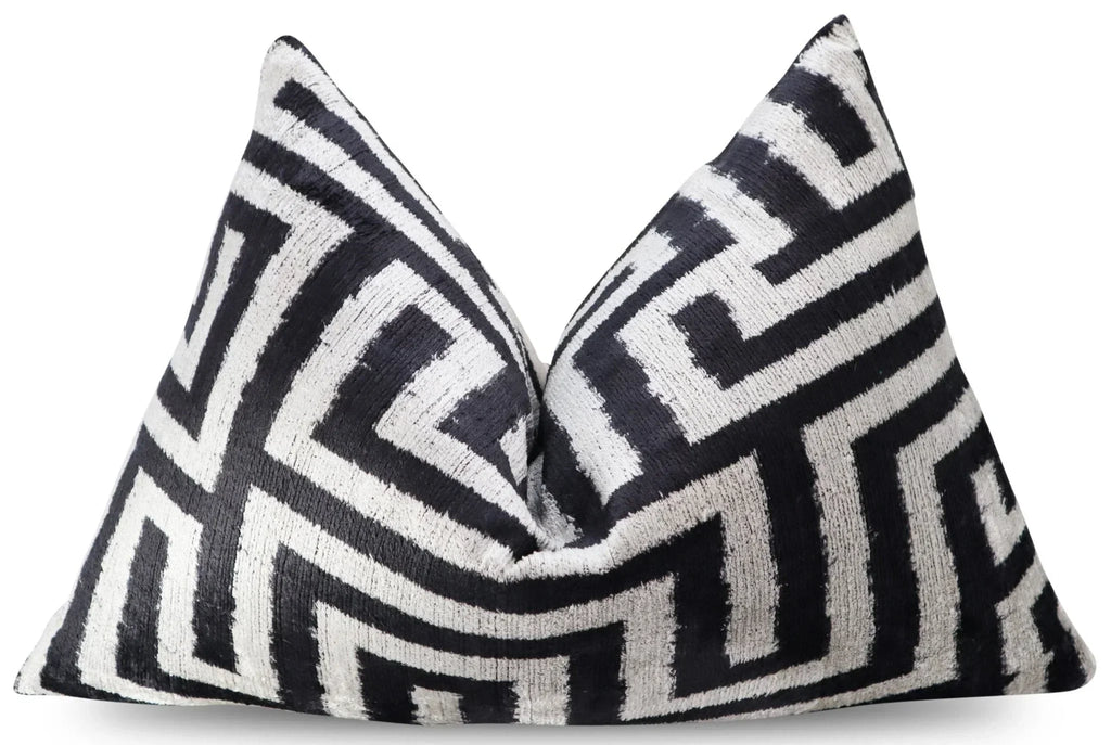 Canvello Luxury Decorative Black White Throw Pillow | 16 x 24 in (40 x 60 cm) Canvello