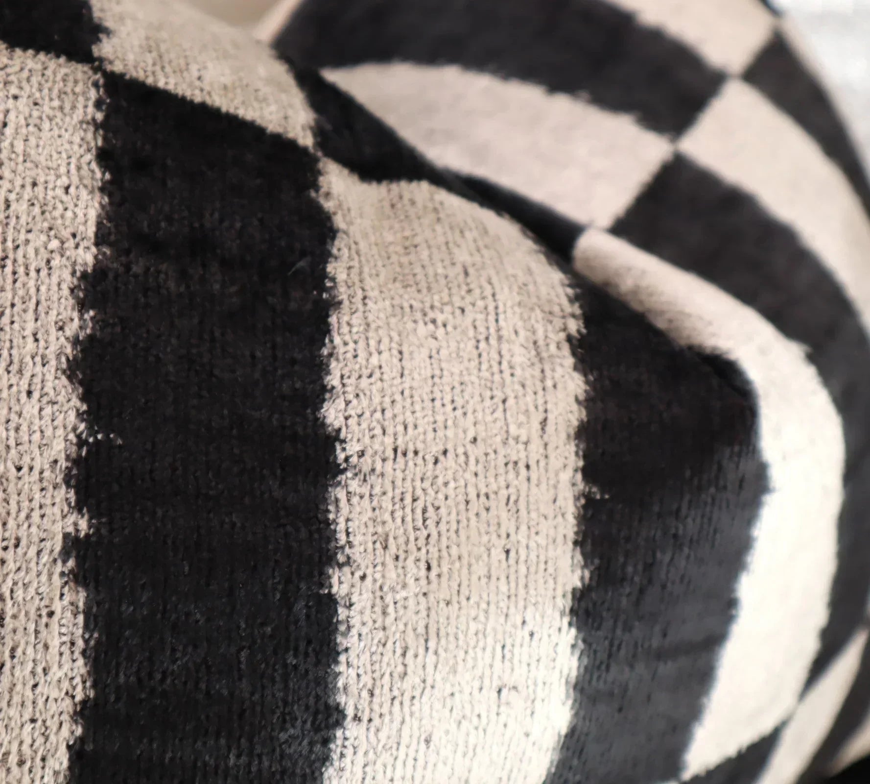 Canvello Luxury Decorative Black & White Throw Pillow | 16 x 24 in (40 x 60 cm) Canvello