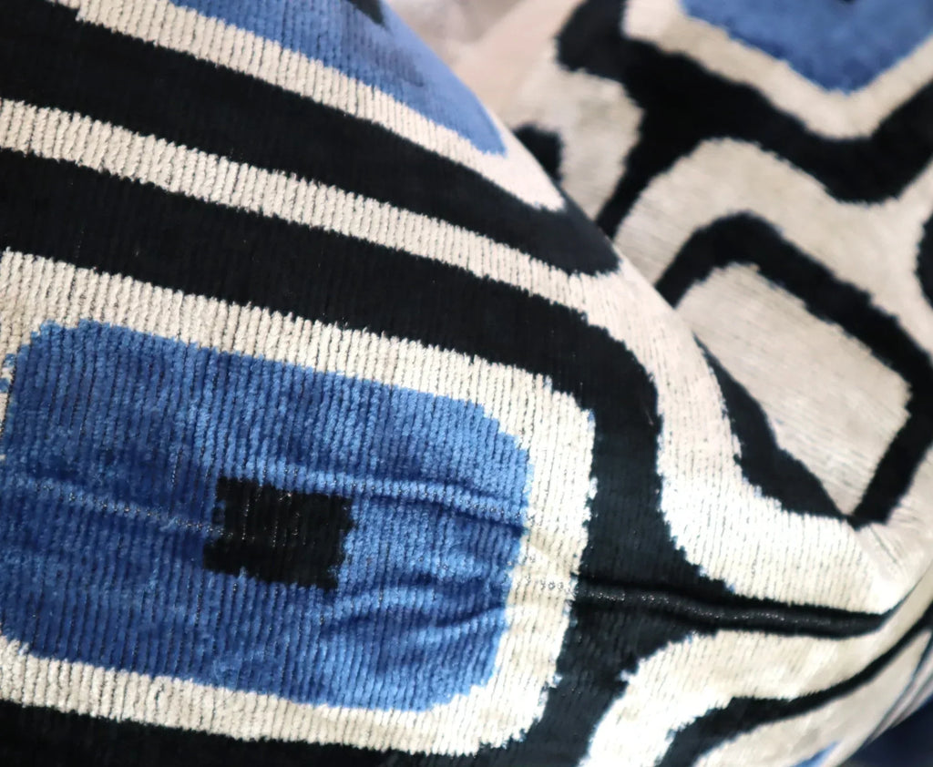 Canvello Luxury Geometric Blue Black Pillow for Couch | 16 x 24 in (40 x 60 cm) Canvello