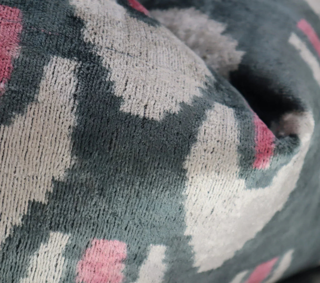 Canvello Luxury Gray Pink Pillow for Couch | 16 x 24 in (40 x 60 cm) Canvello