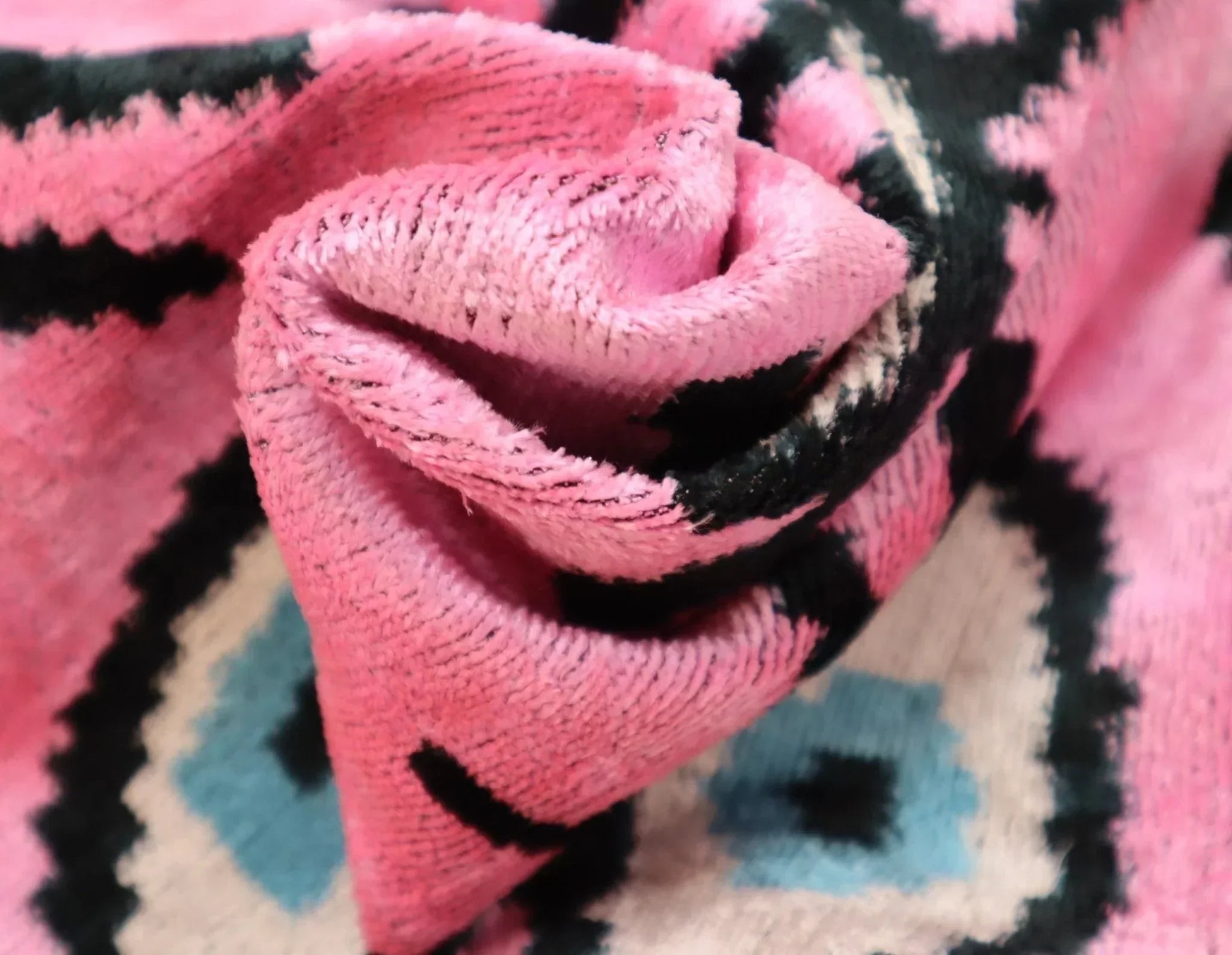 Canvello Luxury Pink Evil Eye Pillow for Couch| X in (40 X Cm), texture detail - House Of Avana