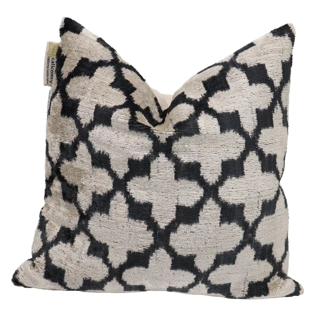 Canvello Throw Back Blavk & White Cushion for Sofa | X in (40 X Cm), detail shot - House Of Avana