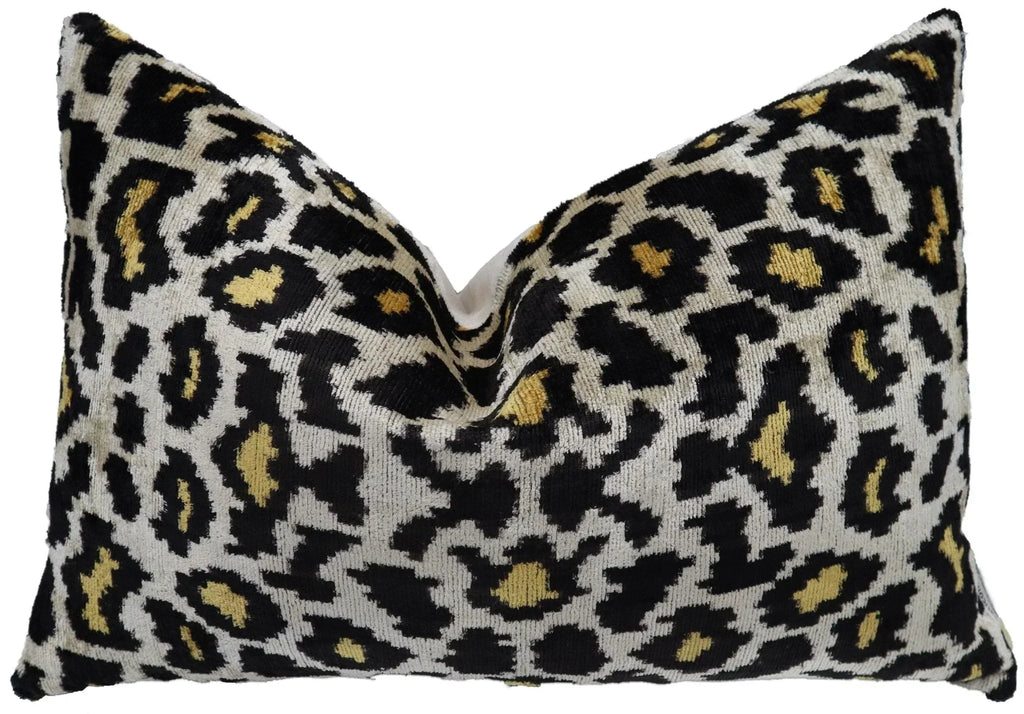 Canvello Tiger Print Black Velvet Throw Pillows - 16x24 Canvello