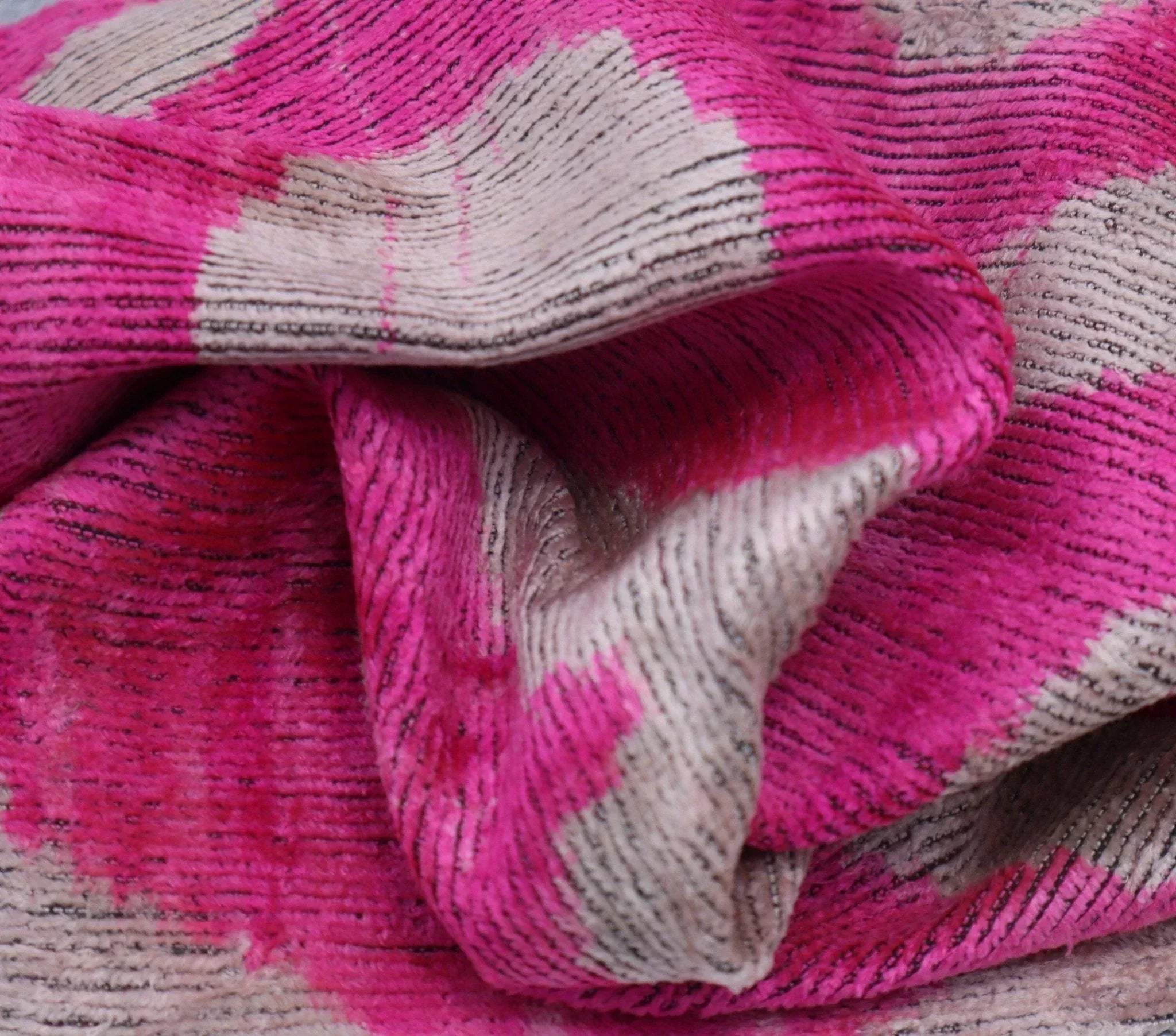 Canvello Velvet Pink Ivory Pillow | 16 x 16 in (40 x 40 cm) Canvello