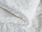 DaDa Bedding Luxury White Roses Fluffy Soft Sherpa Backside Faux Fur Throw Blanket (K11)