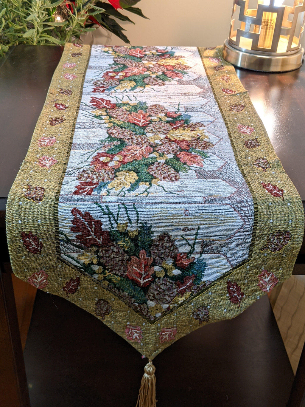 DaDa Bedding Rustic Floral Bouquet Lights Holiday Tapestry Dining Table Runner (6068) DaDalogy Bedding Collection
