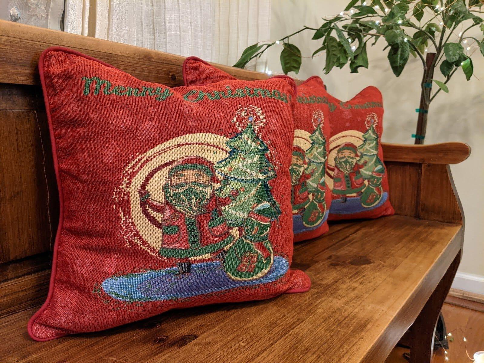 DaDa Bedding Set of 8 Pieces Red Santa Claus Holiday Table Tapestry - 4 Placemats, 2 Table Runners, 2 Throw Pillow Covers (17615) DaDalogy Bedding Collection