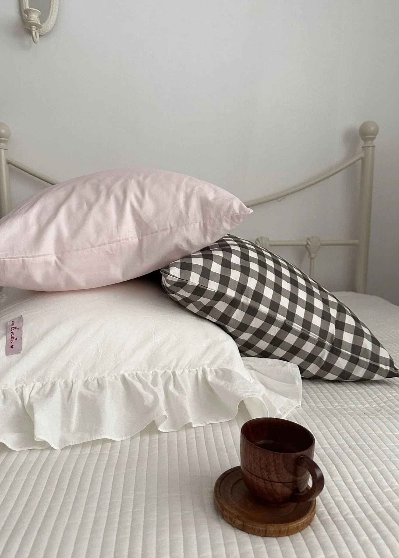 Ella Pure Cotton Pillowcases / Brown Ever Lasting