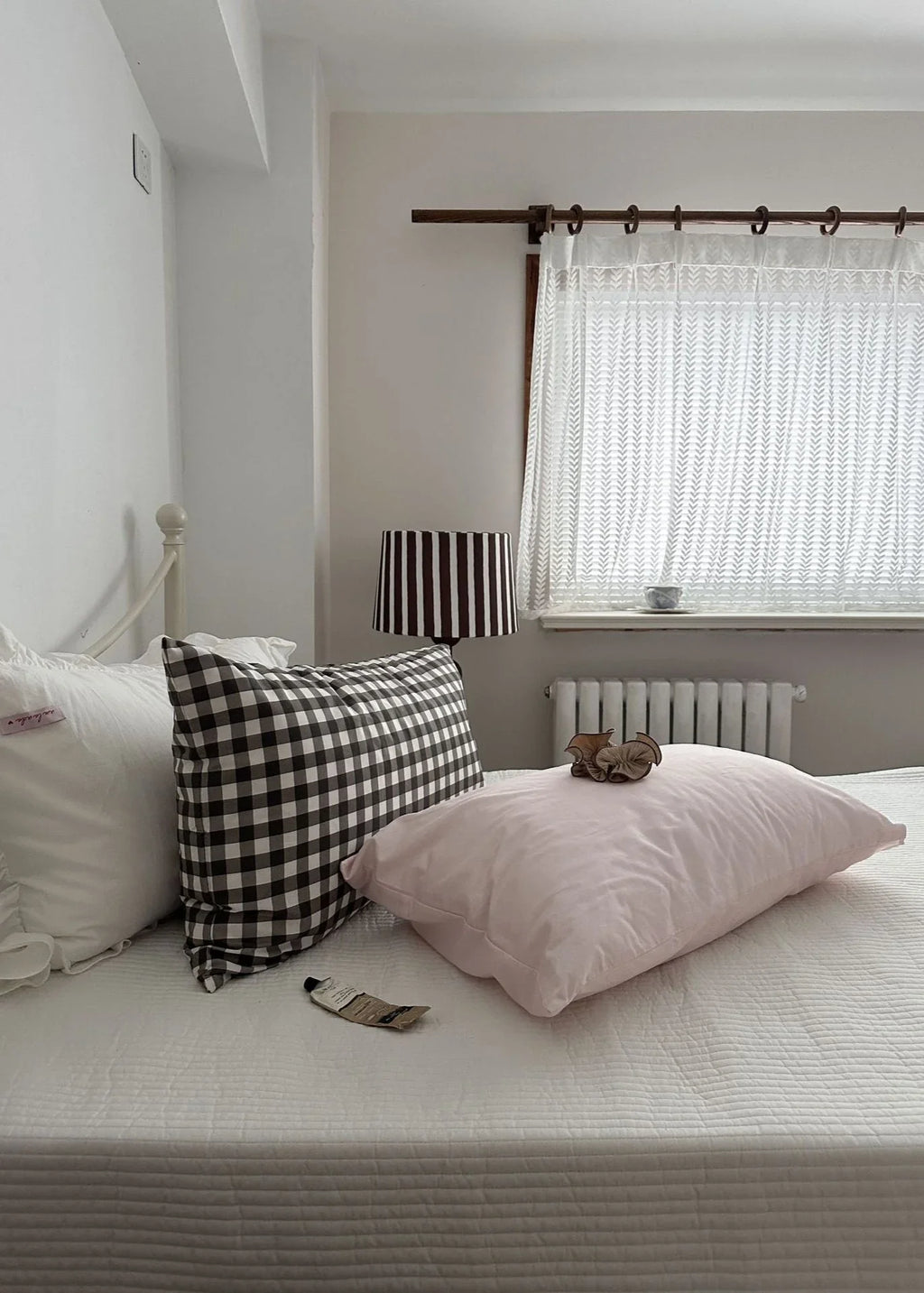 Ella Pure Cotton Pillowcases / Brown Ever Lasting
