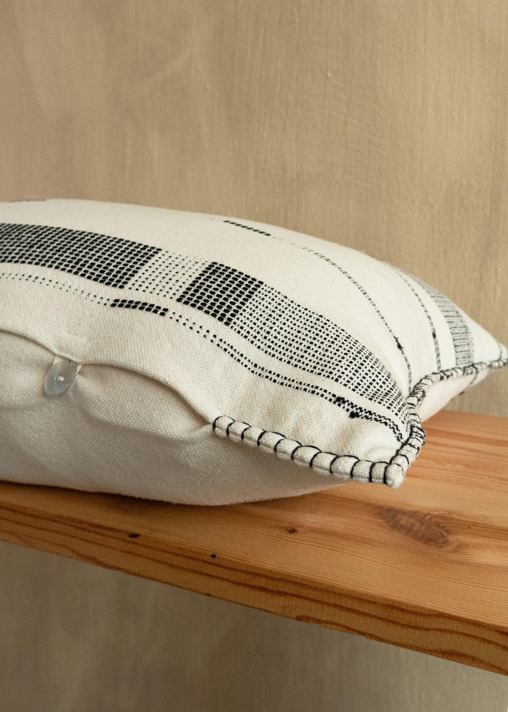Fulcrum Onyx Oversized Cotton Lumbar Pillow - House Of Avana