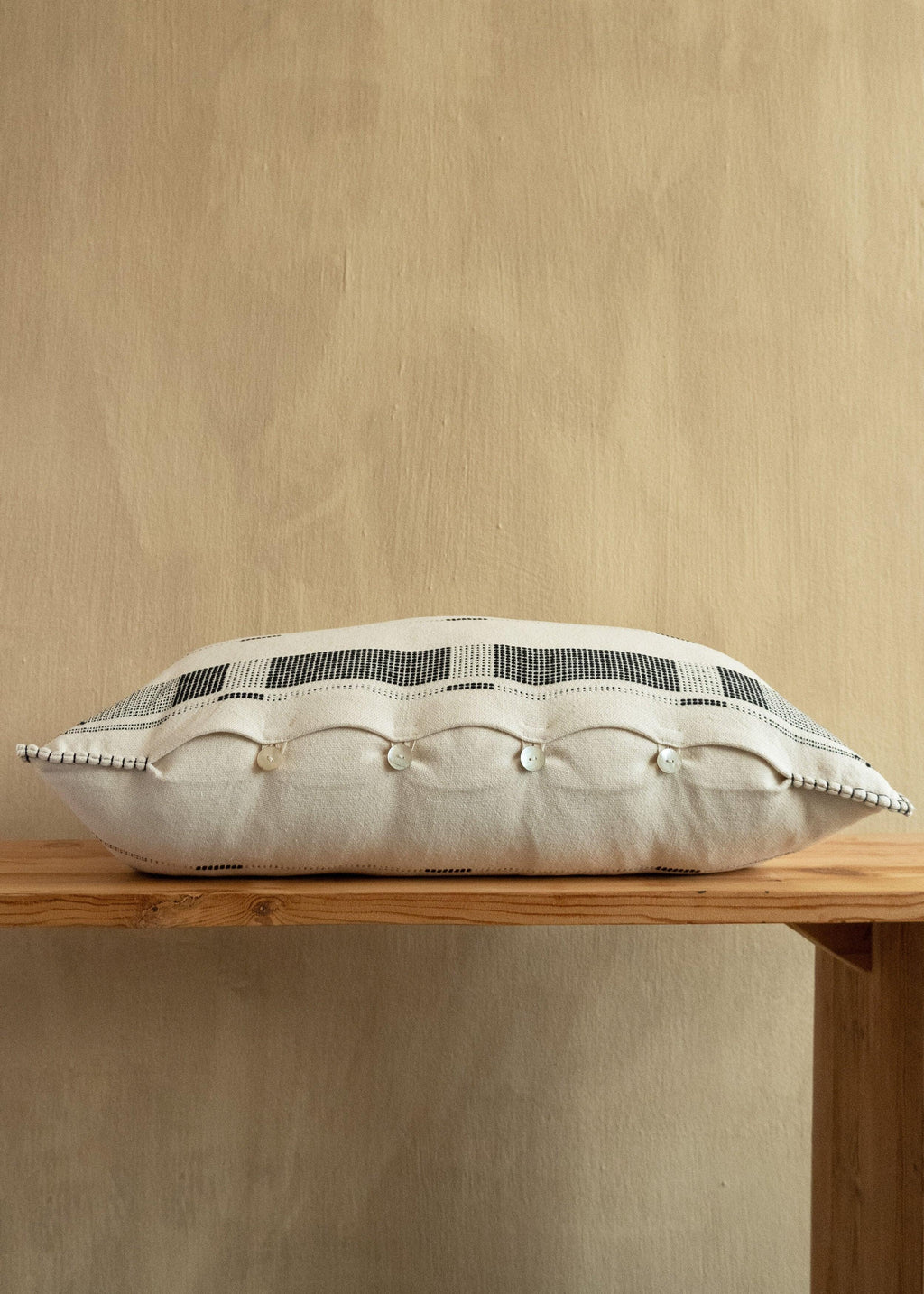Fulcrum Onyx Oversized Cotton Lumbar Pillow - House Of Avana