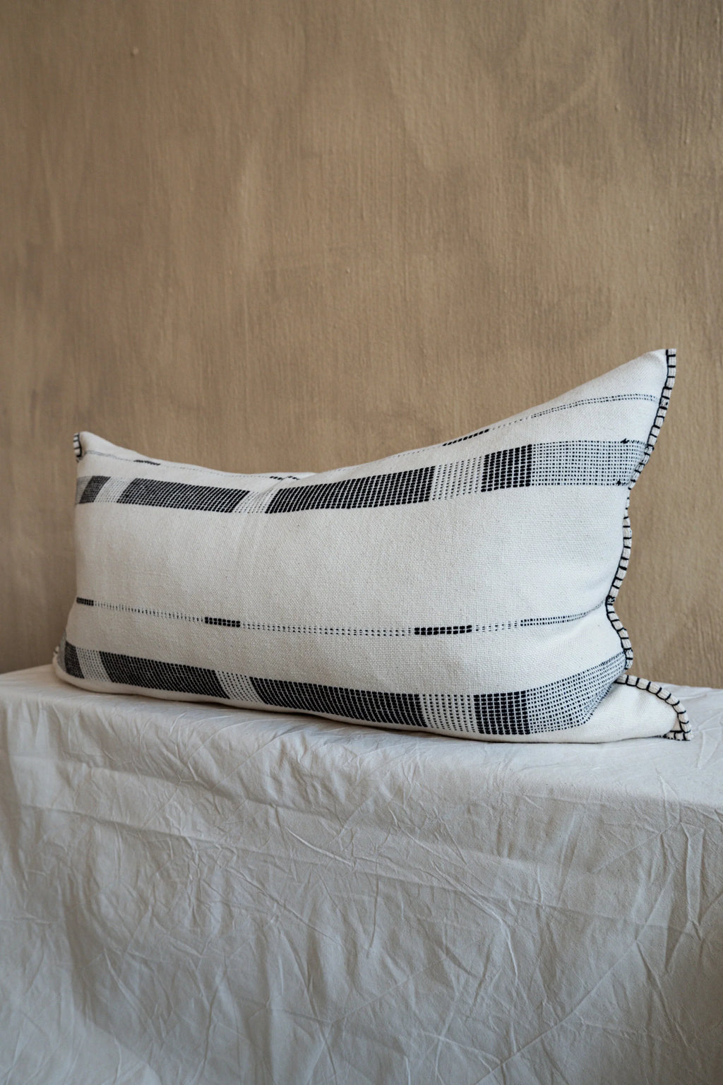 Fulcrum Onyx Oversized Cotton Lumbar Pillow - House Of Avana