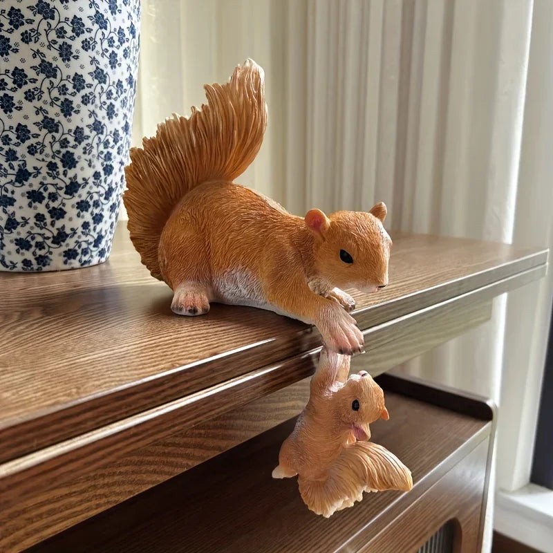 Realistic Mom & Squirrels Climbing Decoration - Brown Wildlife Statues, Resin Tabletop or Garden Decor - No Electricity Needed, Mother's Day Gift for Home, Patio, Yard - Easy-Clean Outdoor/Indoor Decoration, Squirrel Gifts, P House Of Avana [[SKU:HOA-GSC-011]]