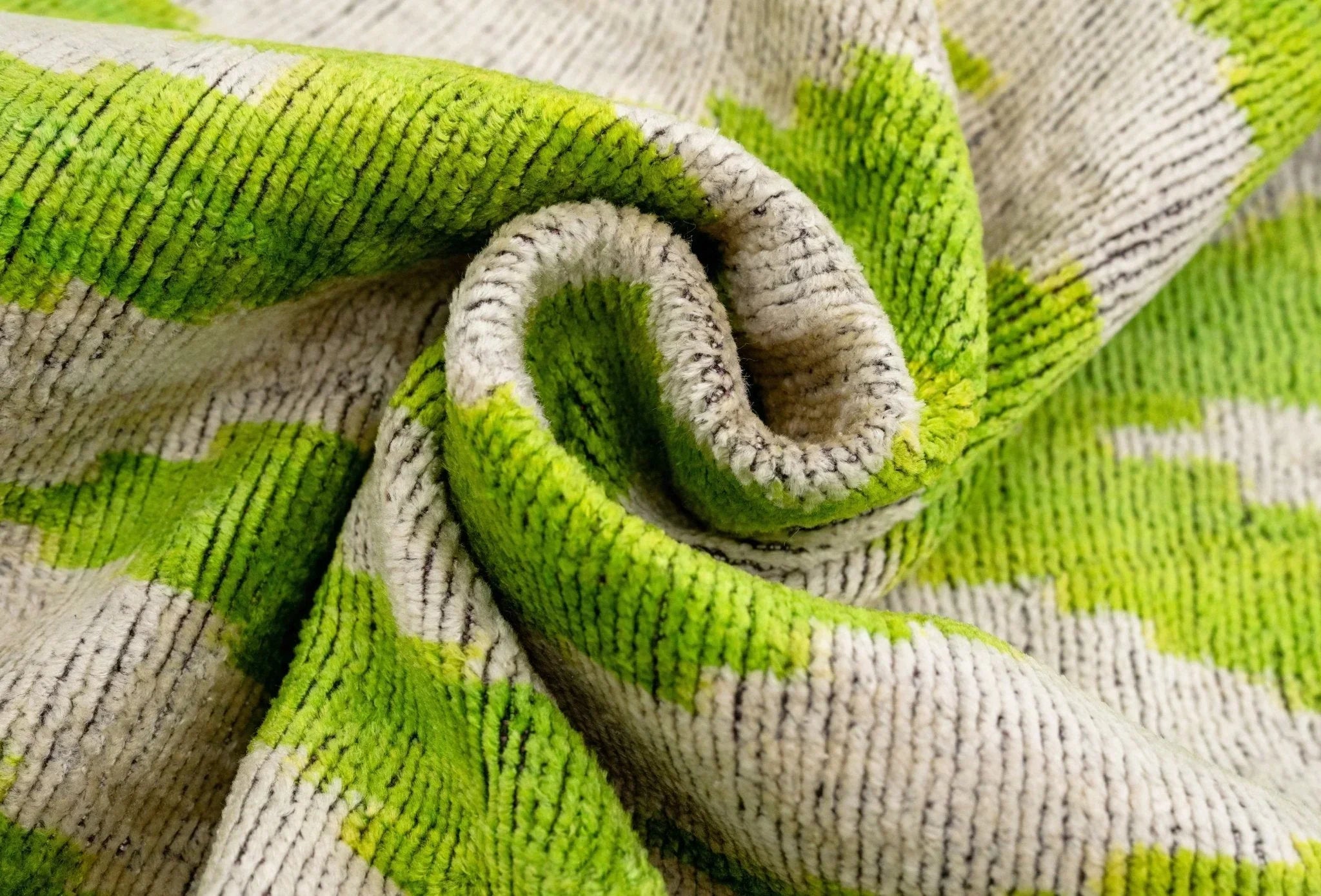 Handmade Throw Pillow Cover & Feather Insert | Zigzag Green Ivory | Soft Throw Pillow| Luxury Decorative for Couch | 16 x 24 in Canvello