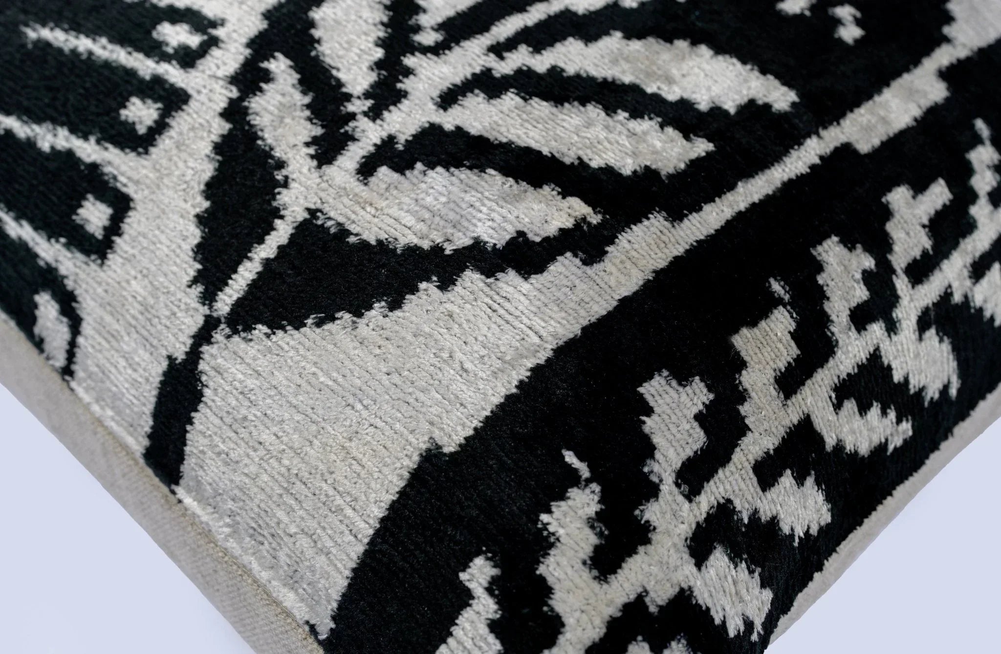 Handmade Velvet Throw Pillow with Black and White Abstract Eye Design - High-quality 20x20 Inch... - House Of Avana