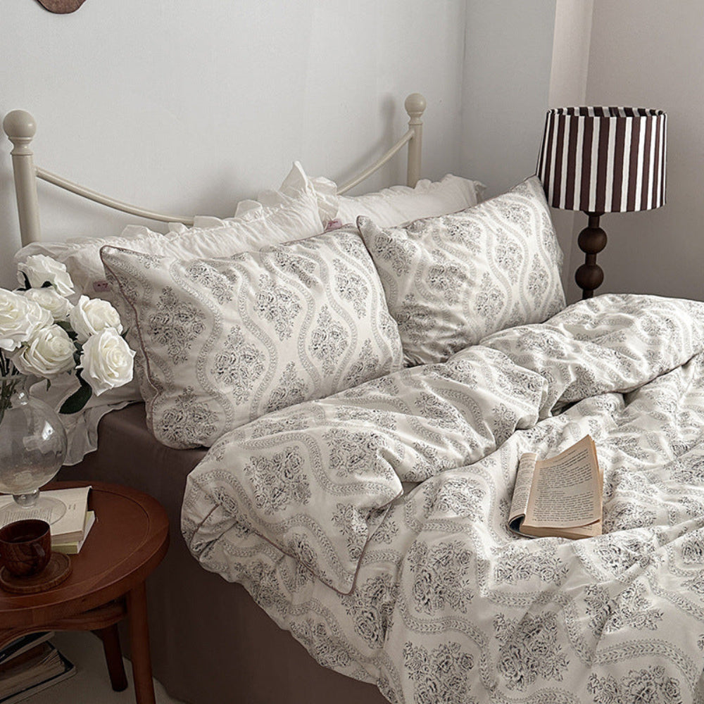 Hannah Vintage Floral Braids Cotton Bedding Set / White Ever Lasting