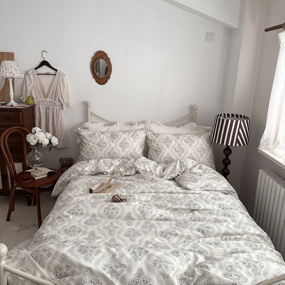 Hannah Vintage Floral Braids Cotton Bedding Set / White Ever Lasting