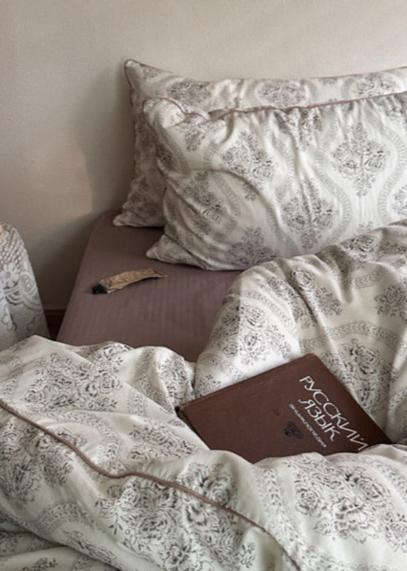 Hannah Vintage Floral Braids Cotton Bedding Set / White Ever Lasting