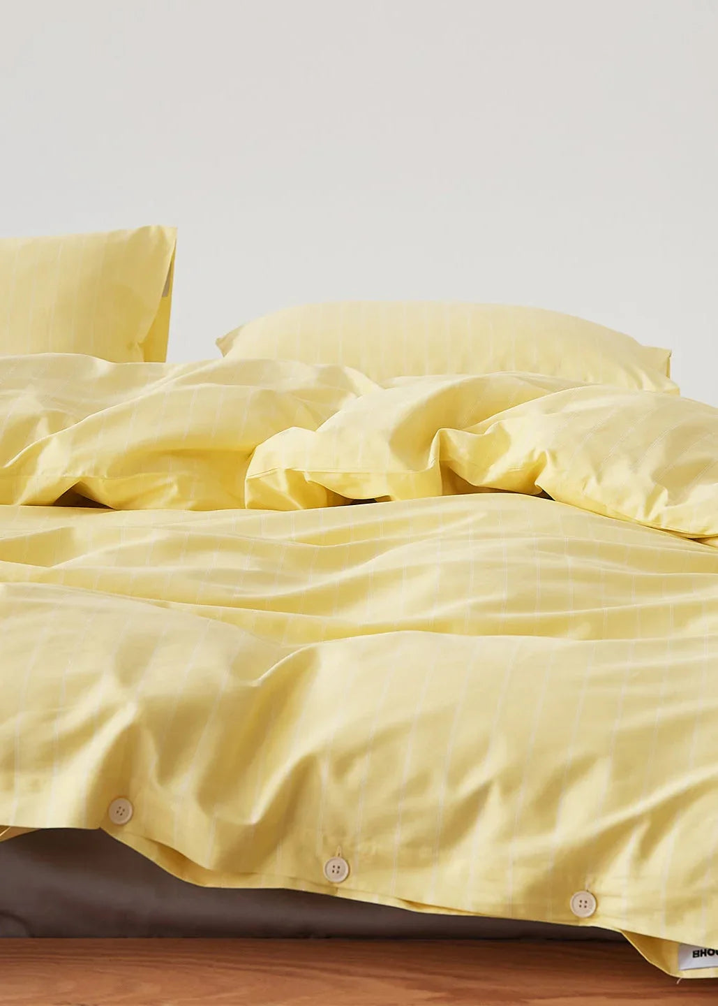 Henry Striped Buttoned Bedding Set / Blue Ever Lasting