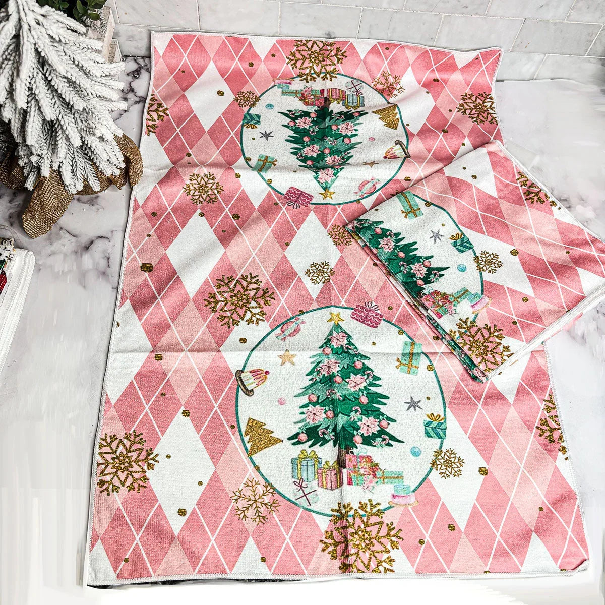 Pink Christmas Hand Towel Gia Roma