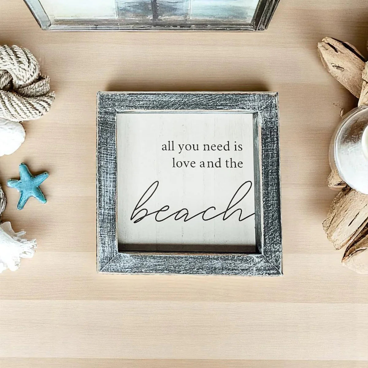 Love & Beach Sign Gia Roma
