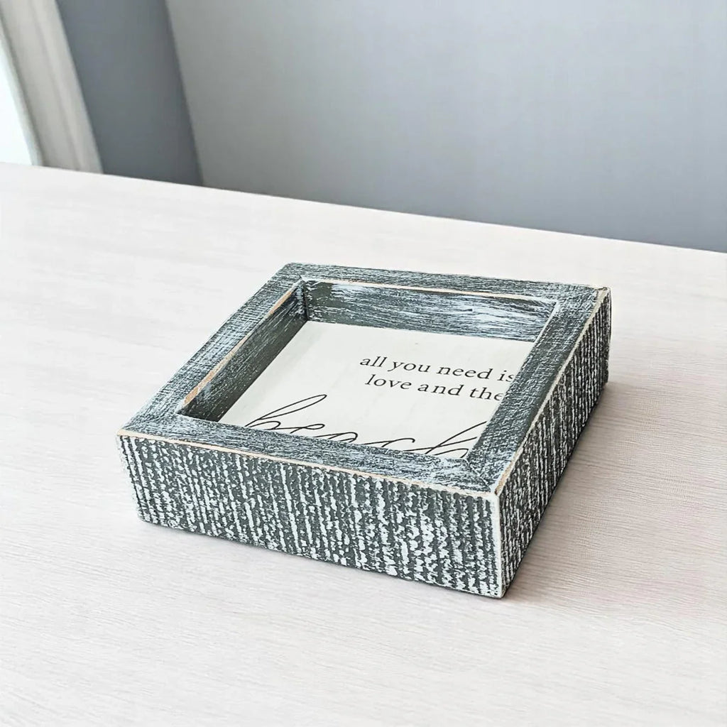 Love & Beach Sign Gia Roma