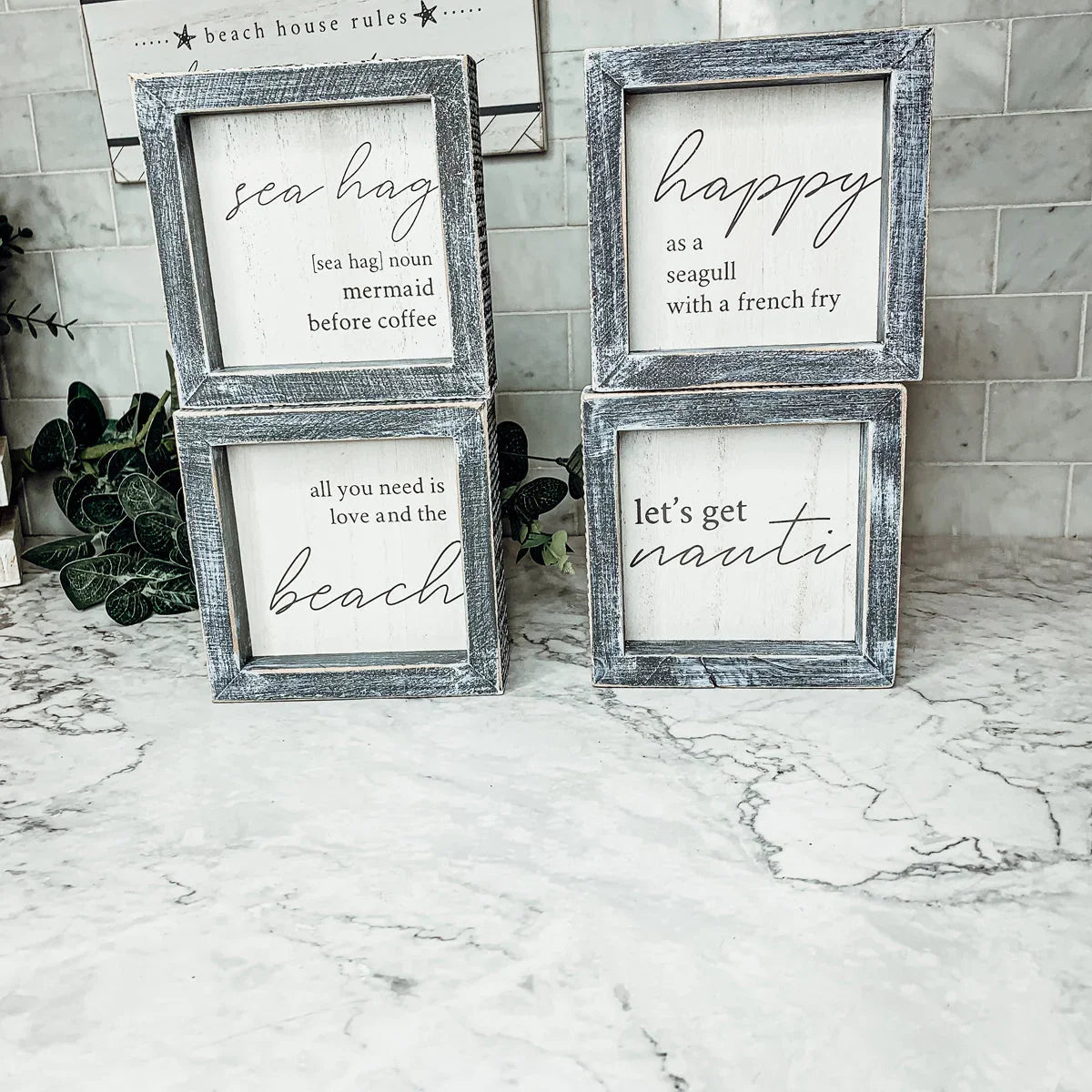 Love & Beach Sign Gia Roma