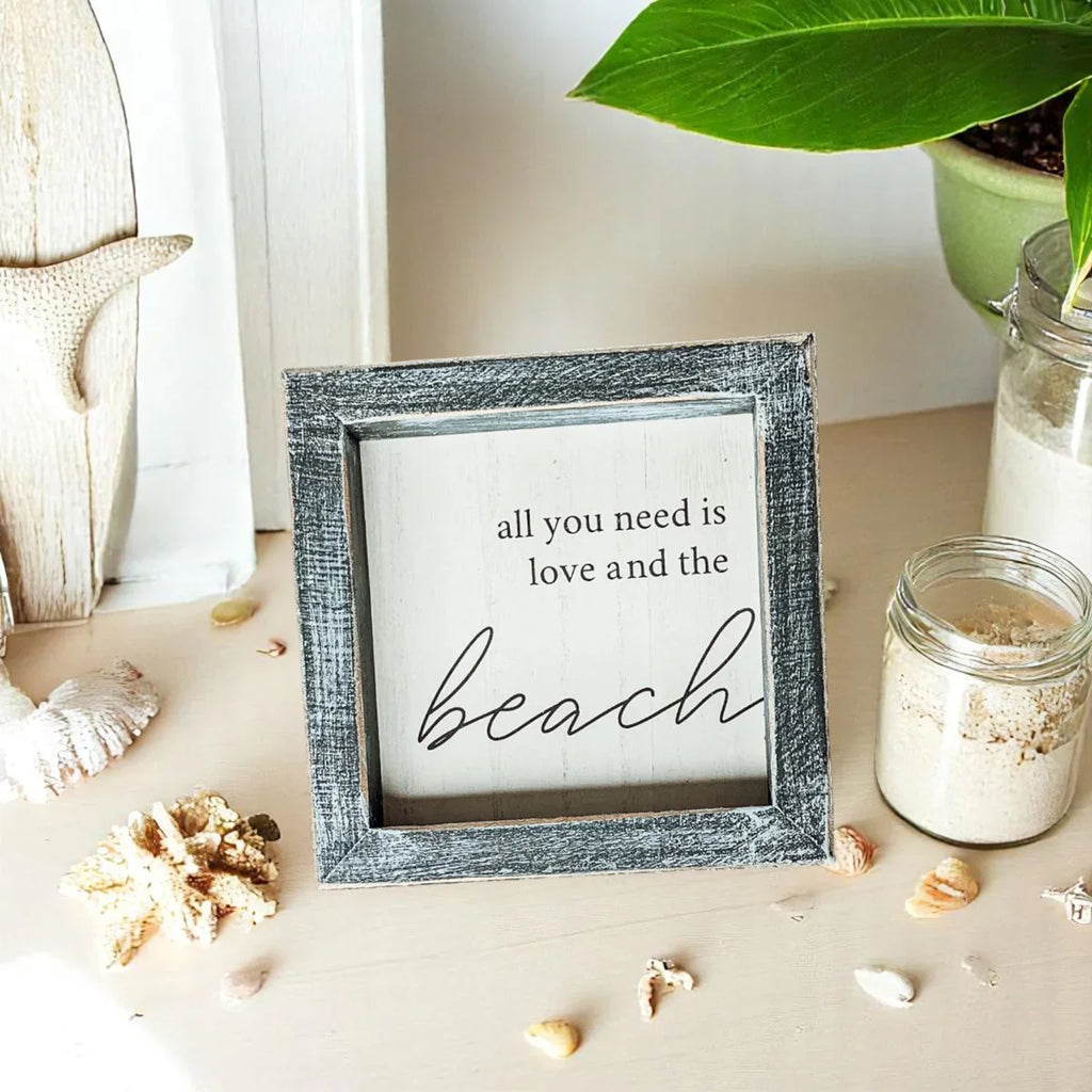 Love & Beach Sign Gia Roma