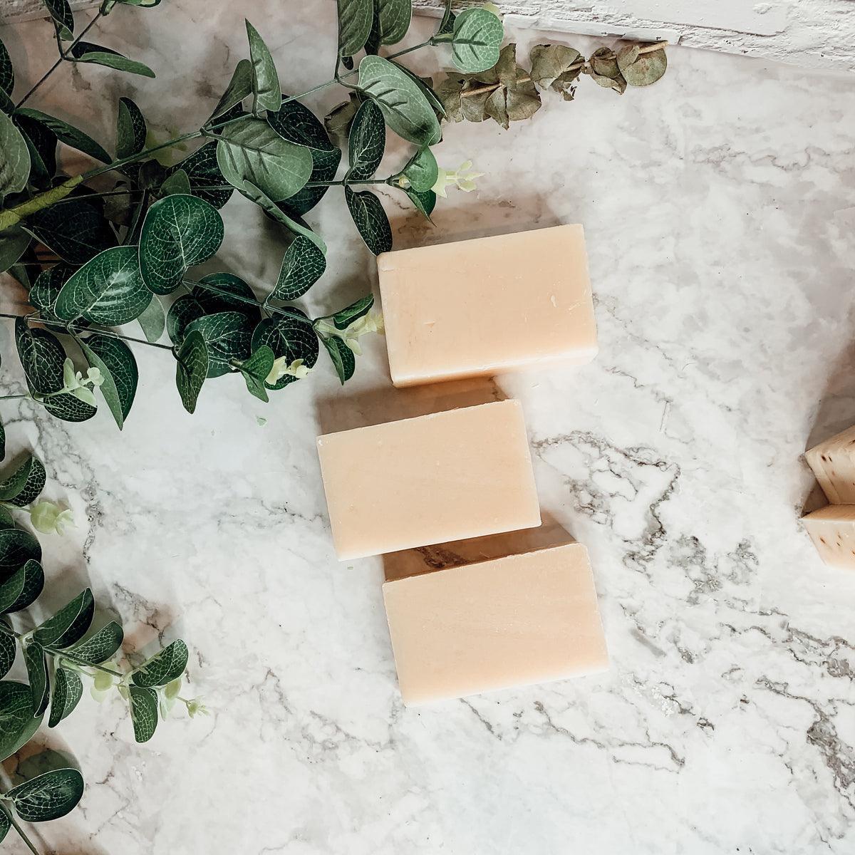 Sunny Hawaii Gia Roma