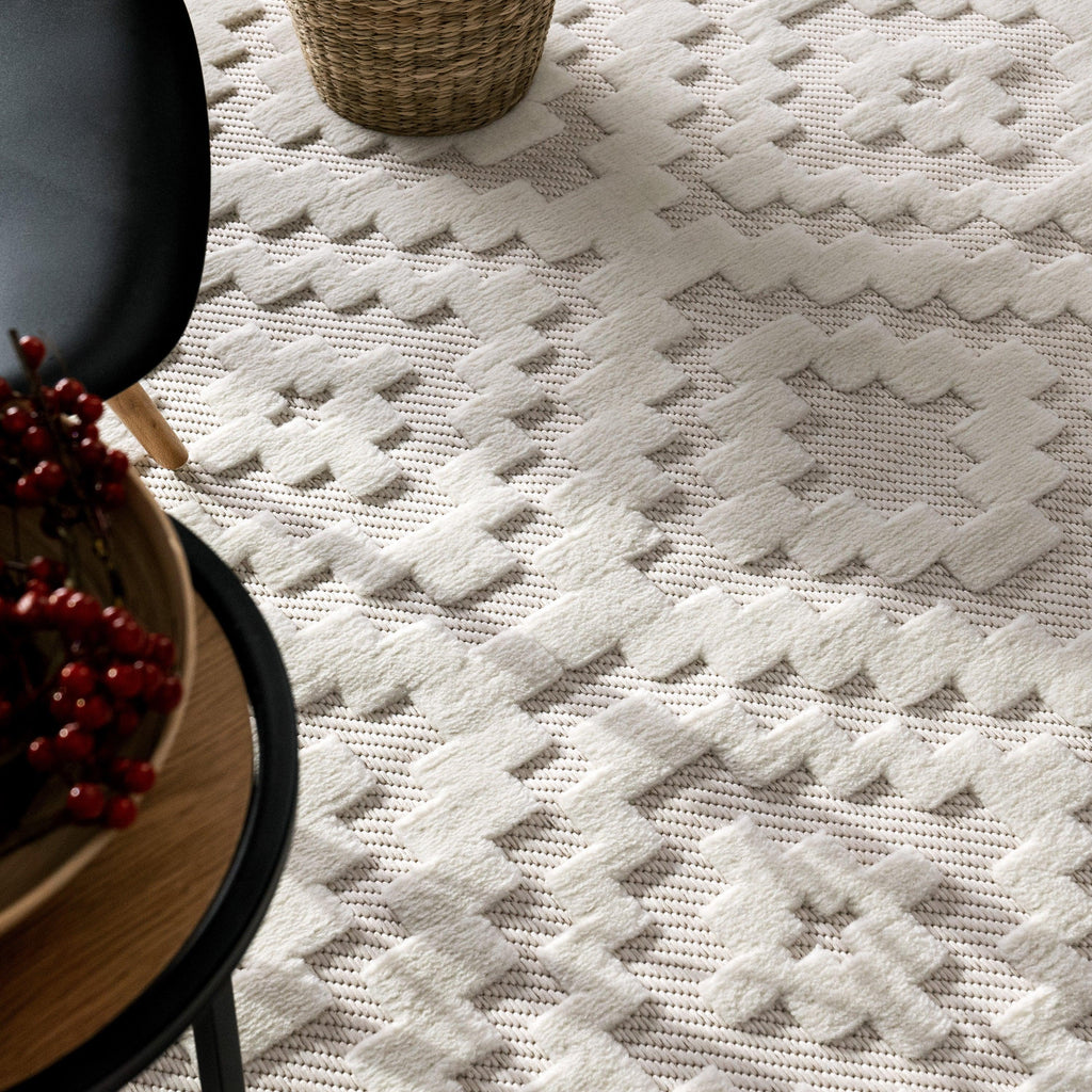 Indoor Outdoor Rug Livorno Trellis High-Low Pattern In Cream RugYourHome