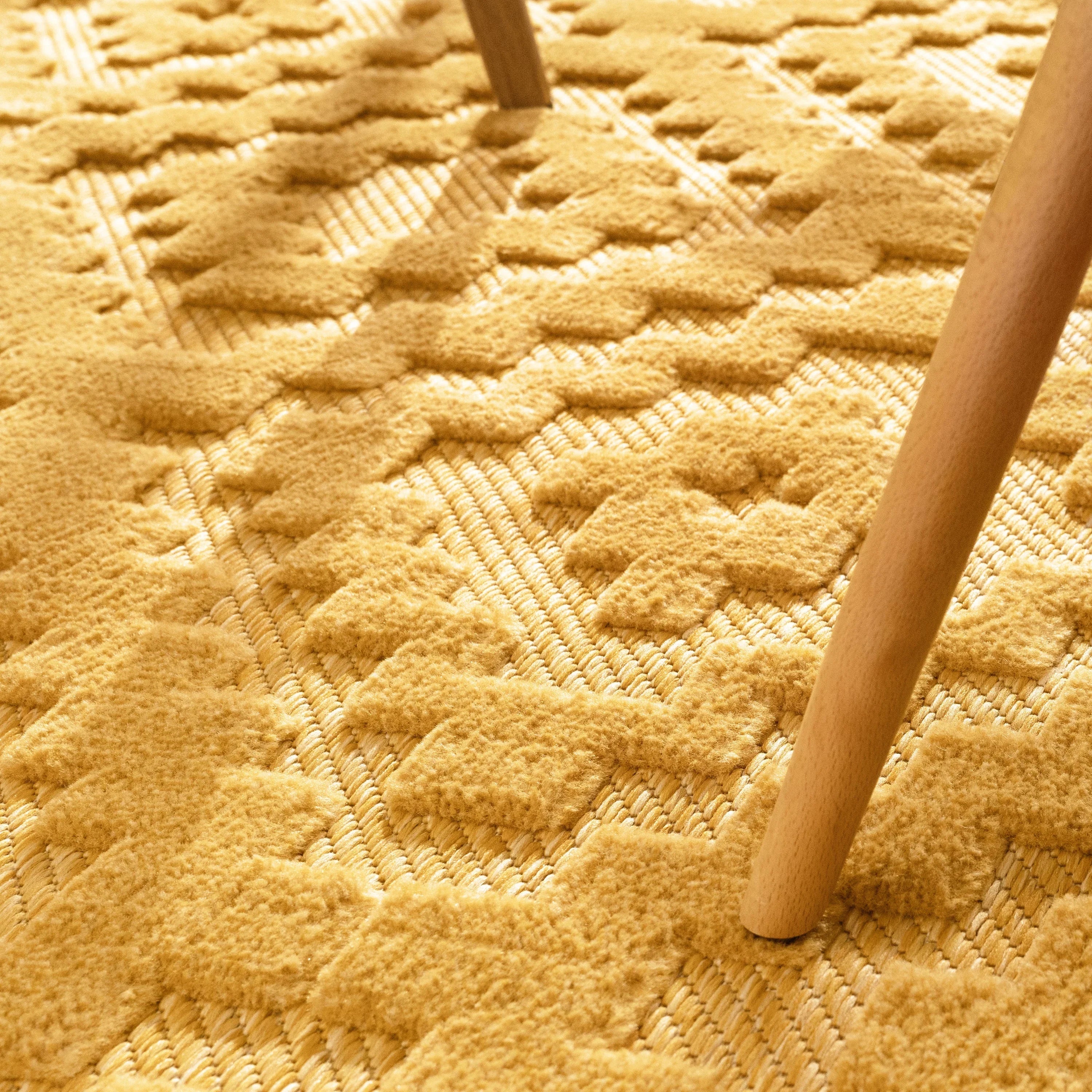 Indoor Outdoor Rug Livorno Trellis High-low Pattern in Yellow, back view - House Of Avana
